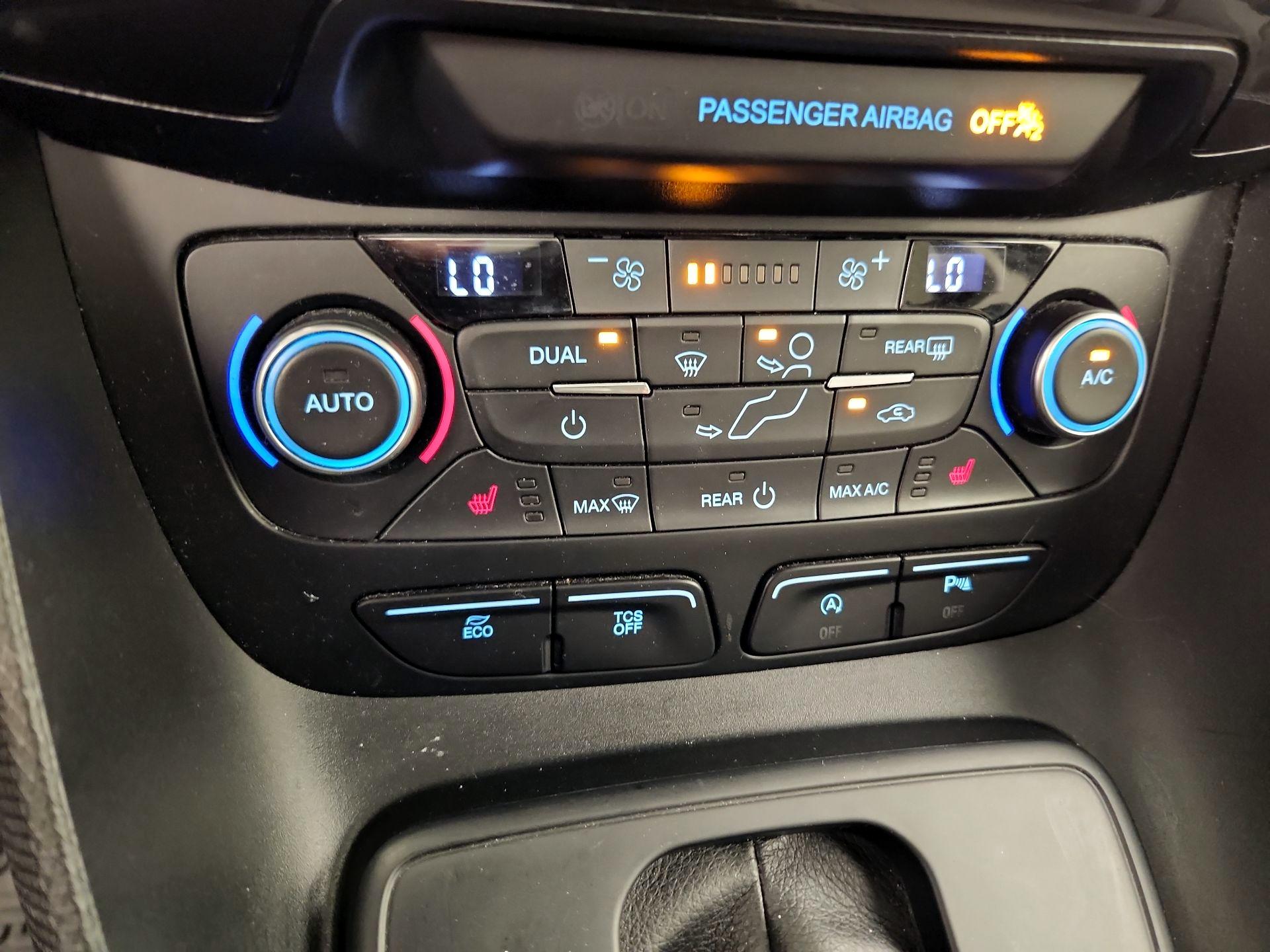 Thumbnail: 2019 Ford Transit Series - 17