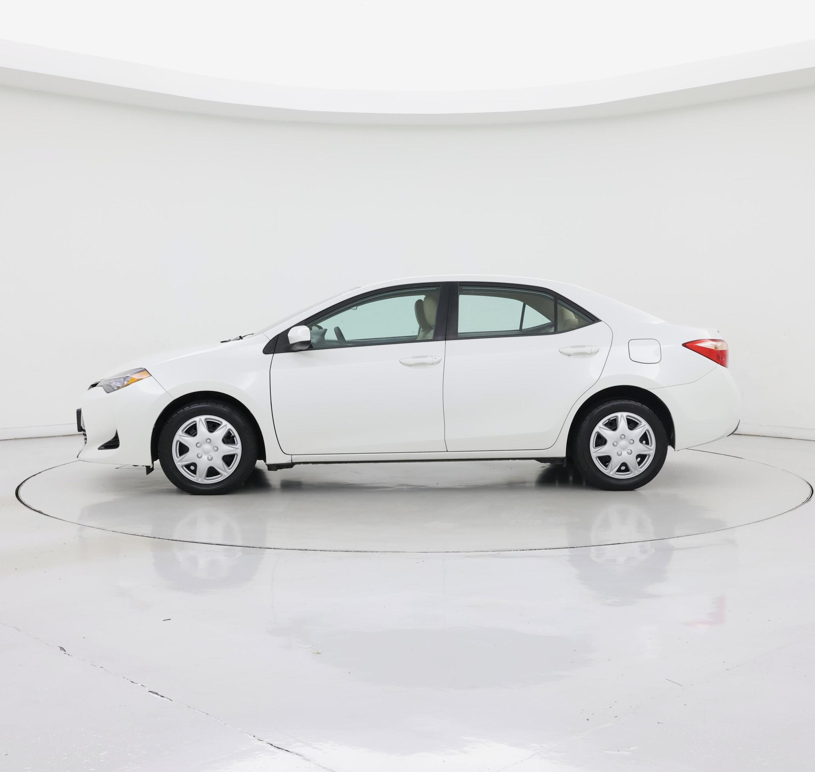 Thumbnail: 2017 Toyota Corolla - 3