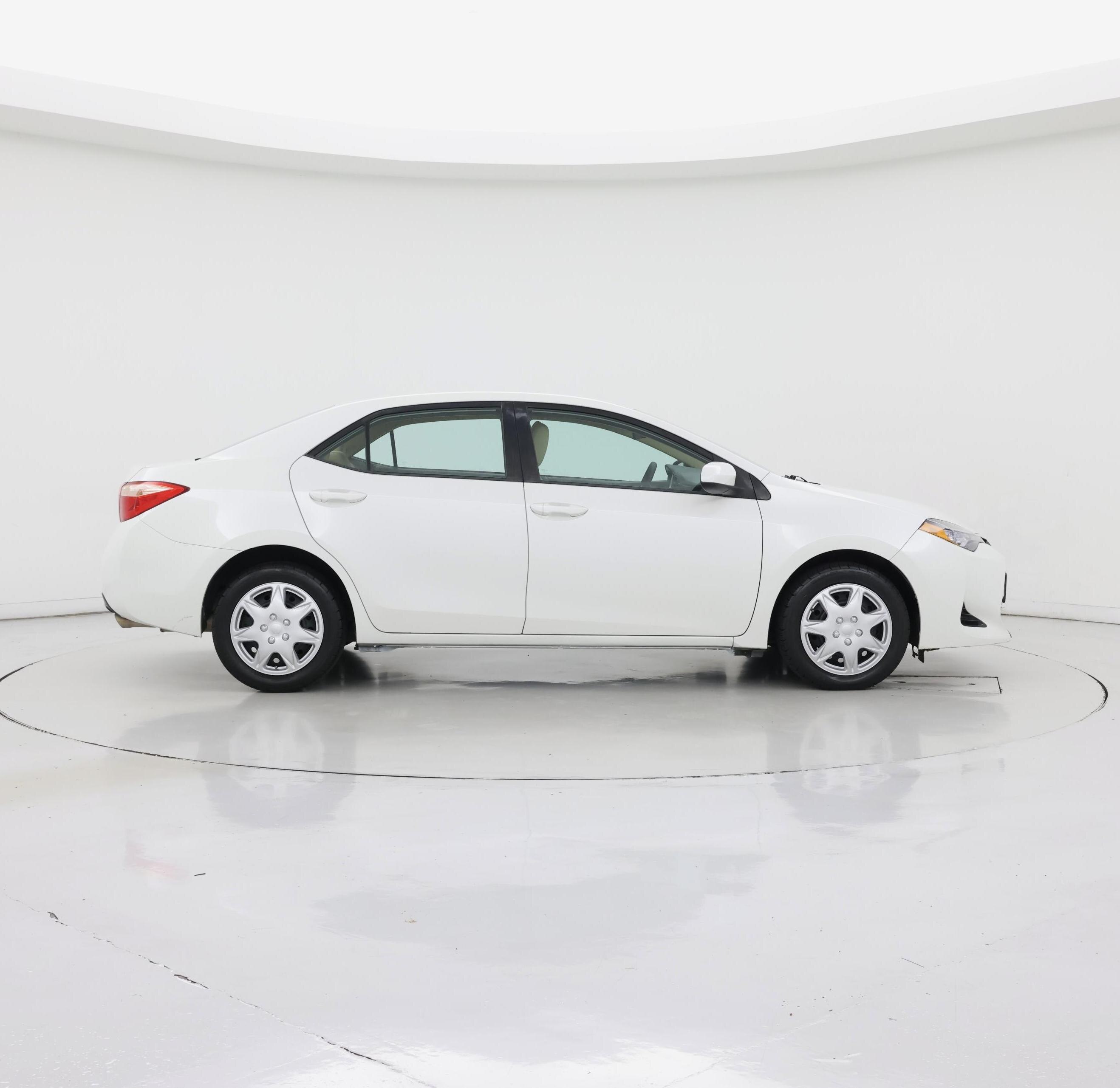 Thumbnail: 2017 Toyota Corolla - 7