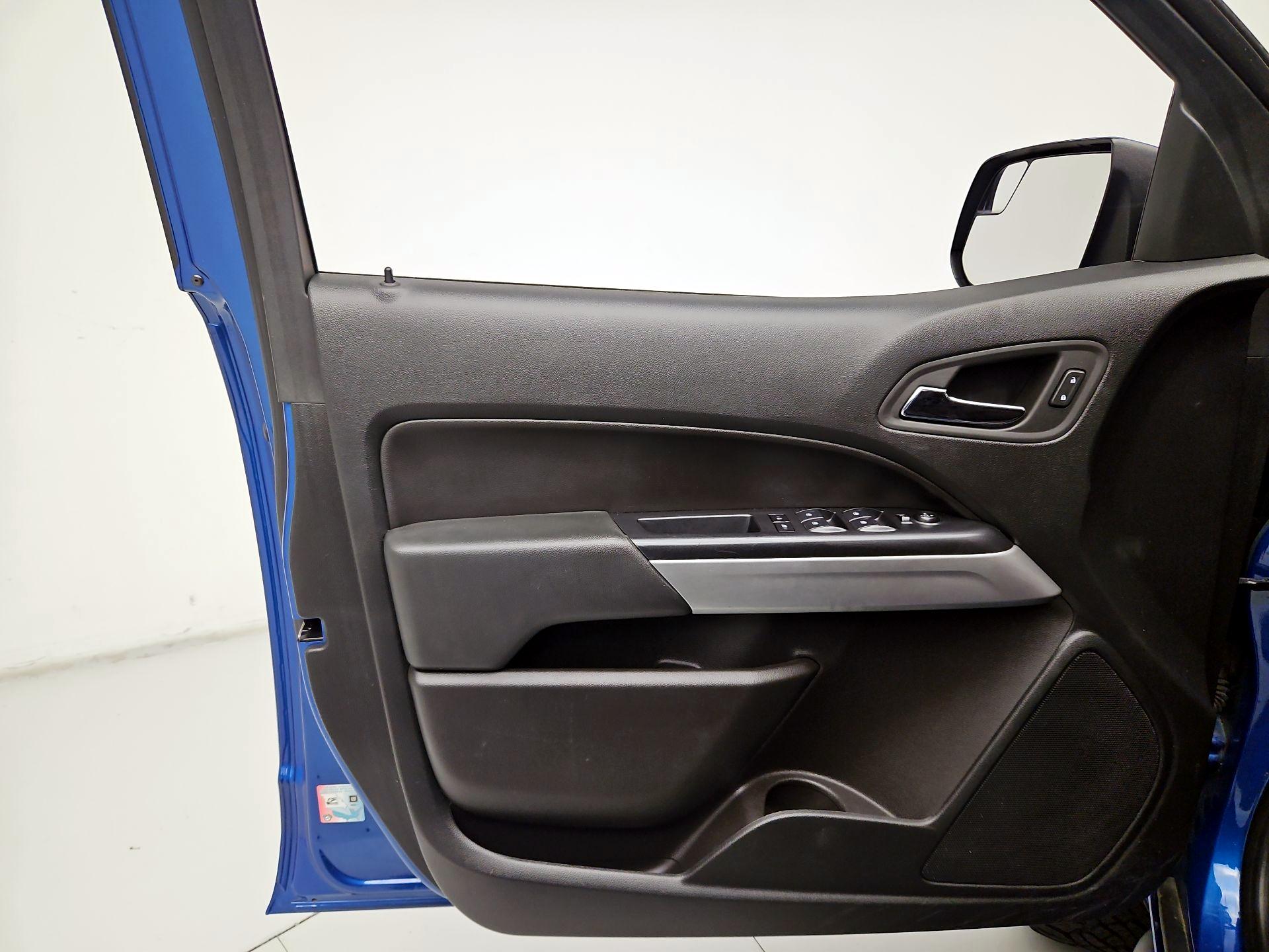 Thumbnail: 2022 Chevrolet Colorado - 12