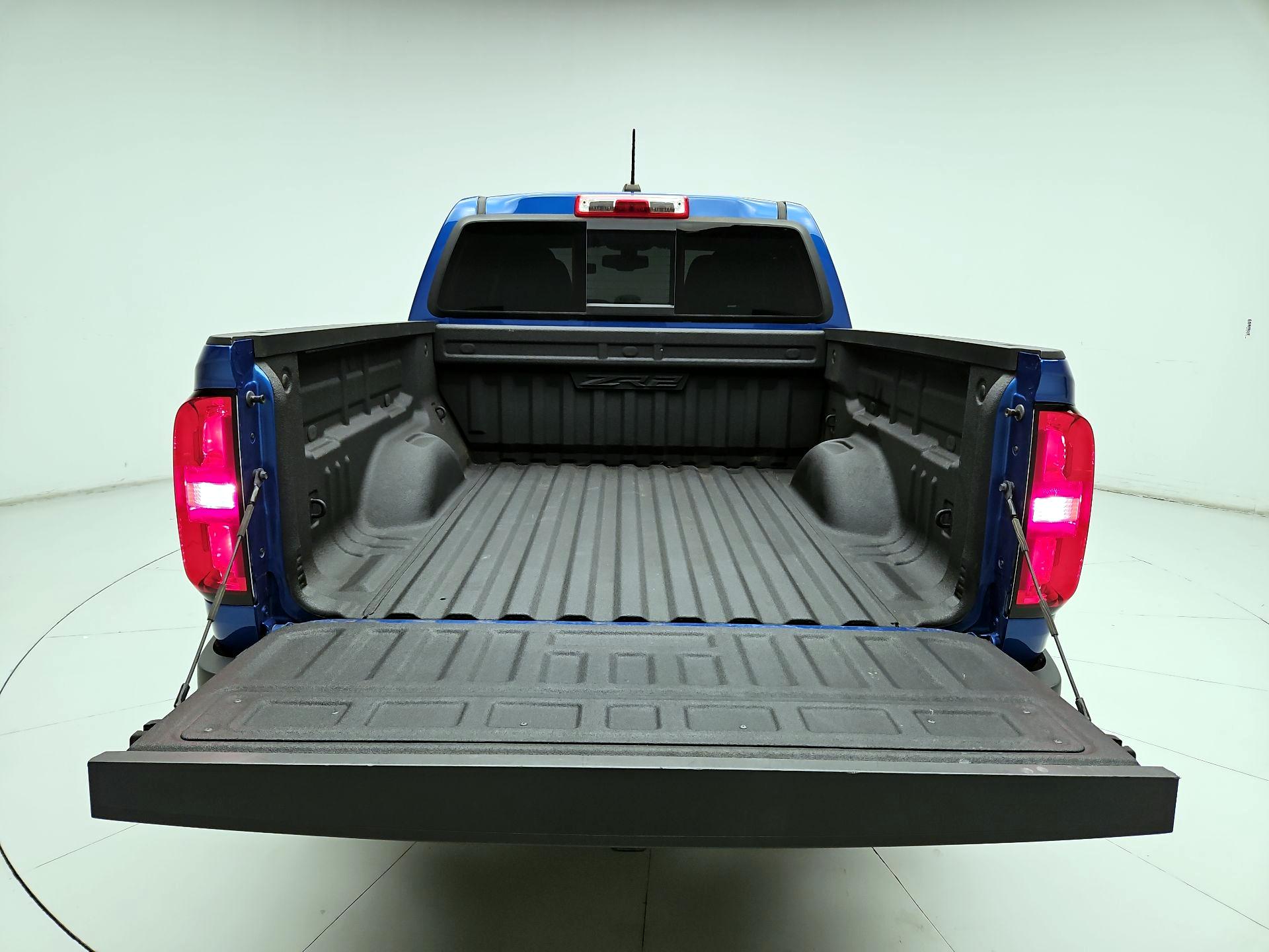 Thumbnail: 2022 Chevrolet Colorado - 18