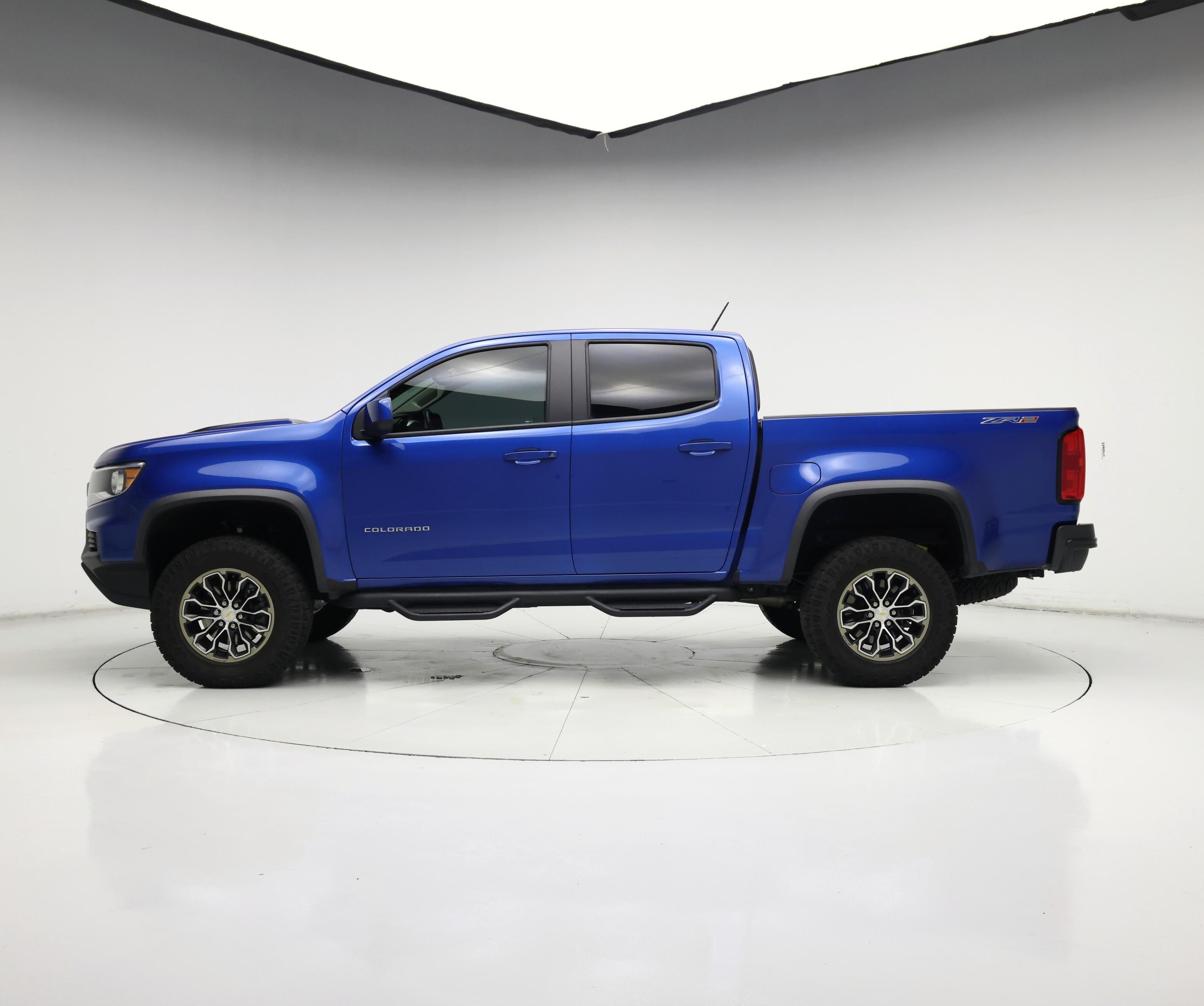 Thumbnail: 2022 Chevrolet Colorado - 3