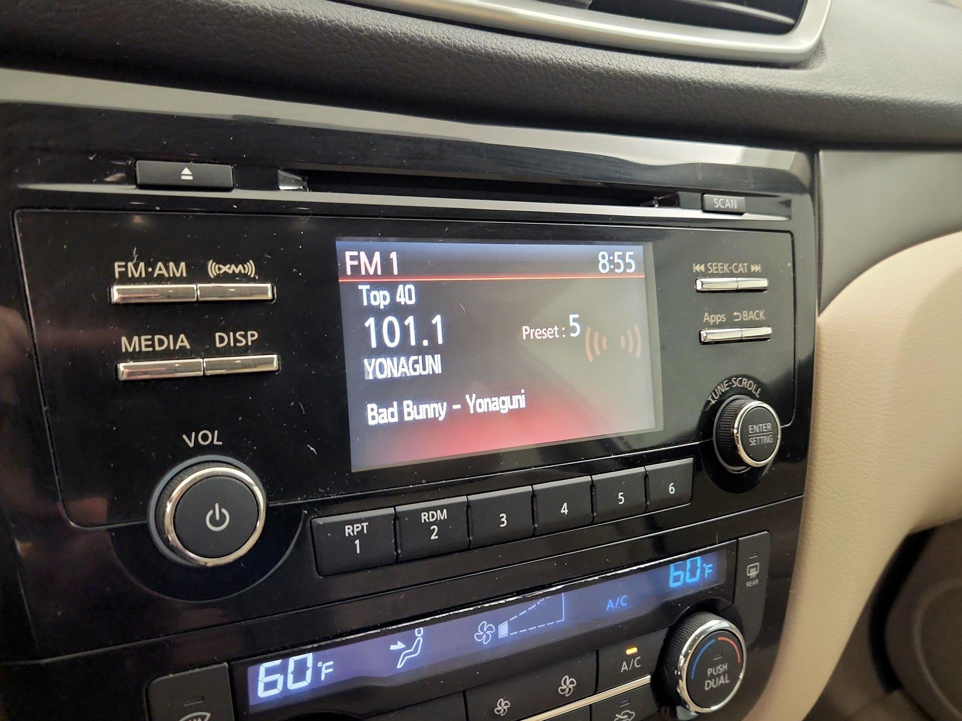 Thumbnail: 2015 Nissan Rogue - 15
