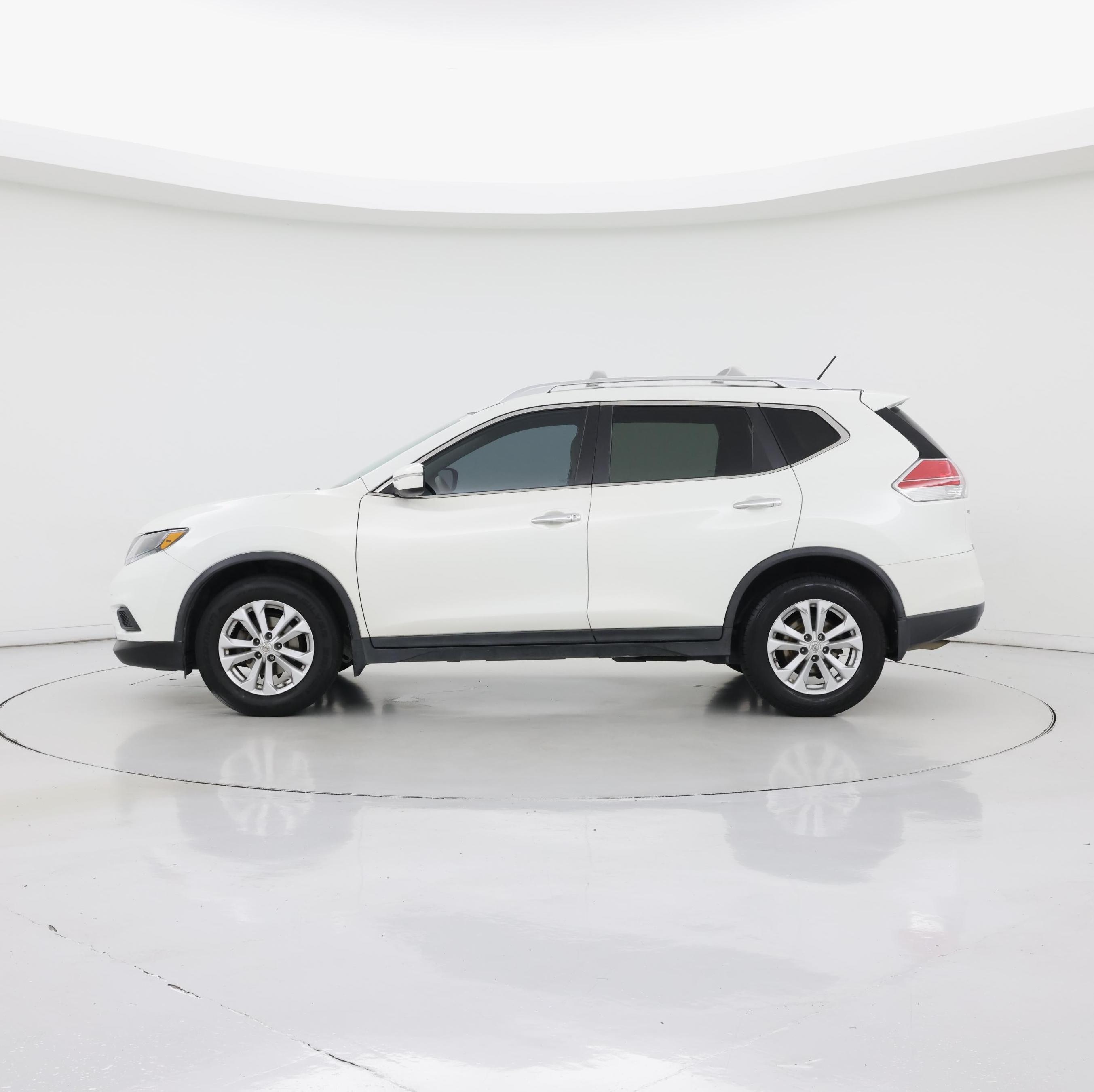 Thumbnail: 2015 Nissan Rogue - 3