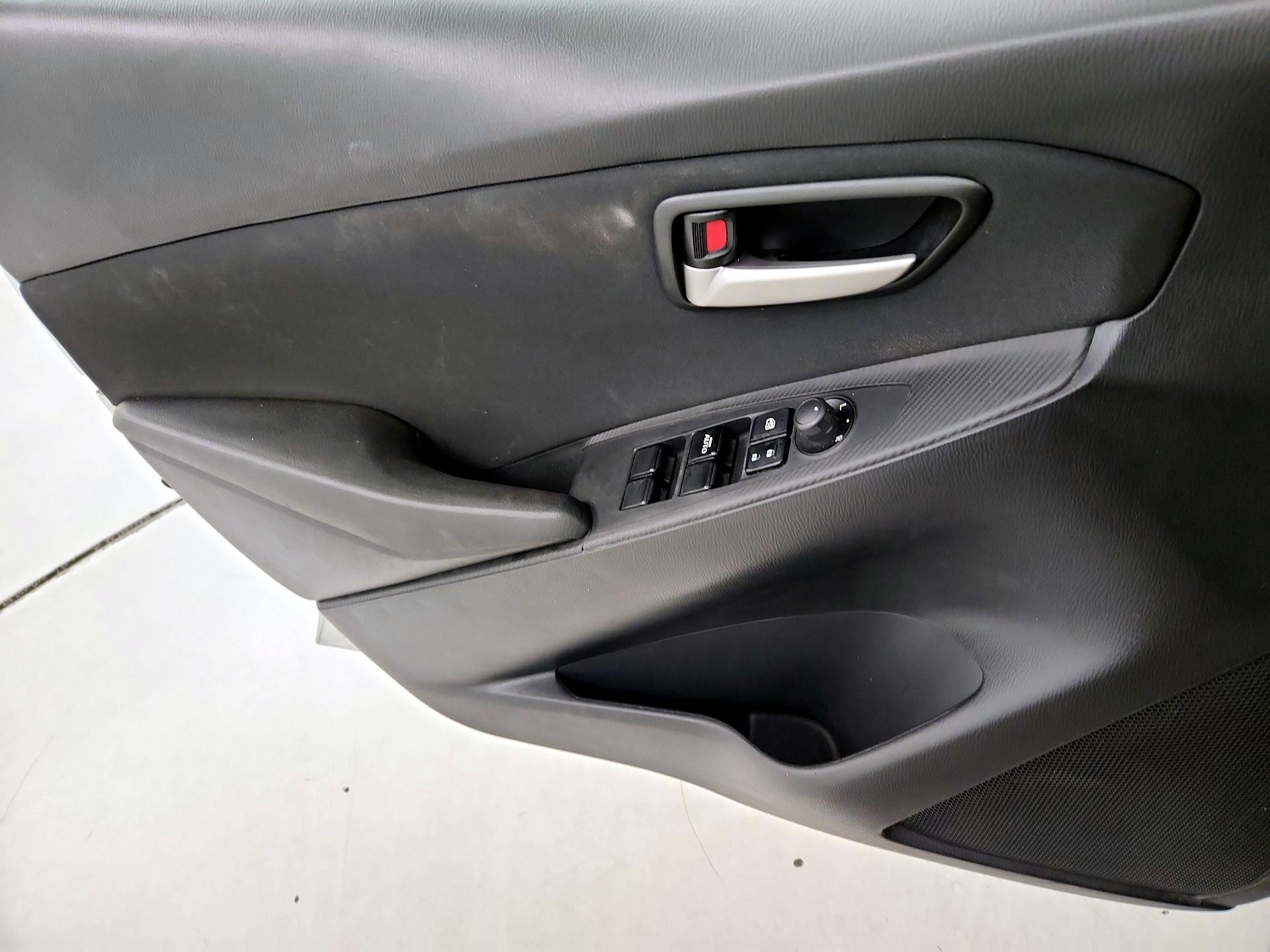 Thumbnail: 2019 Toyota Yaris - 12