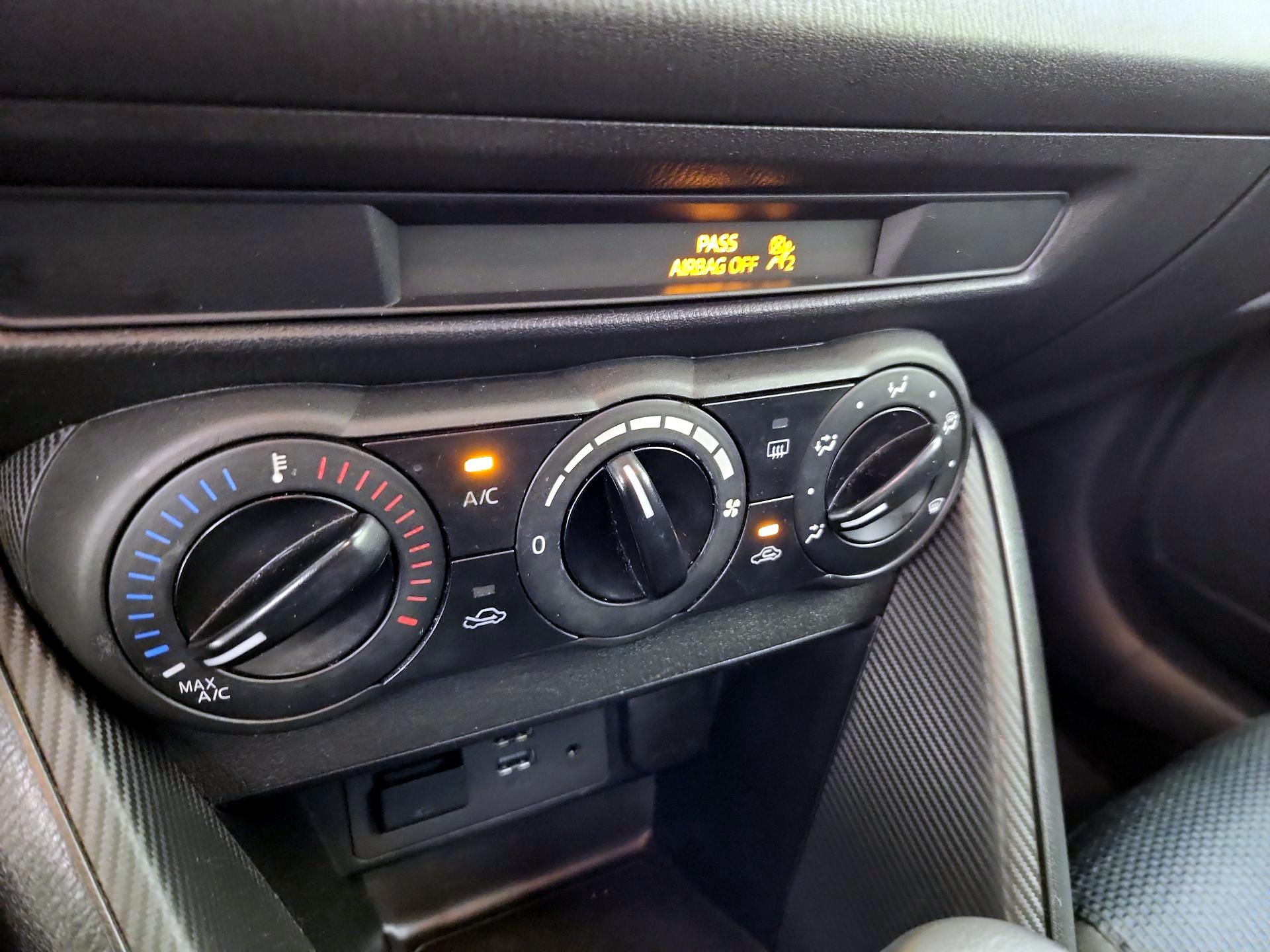 Thumbnail: 2019 Toyota Yaris - 16