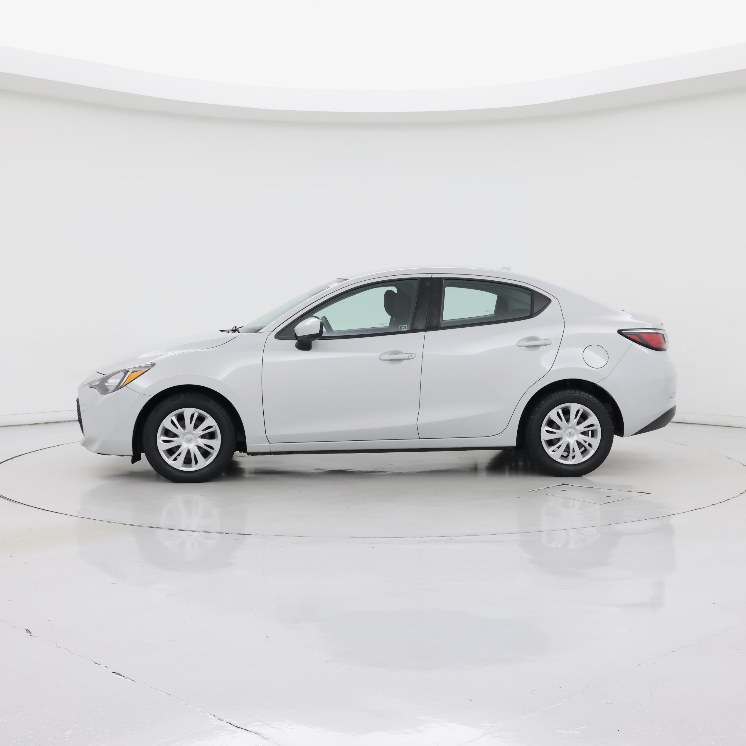 Thumbnail: 2019 Toyota Yaris - 3