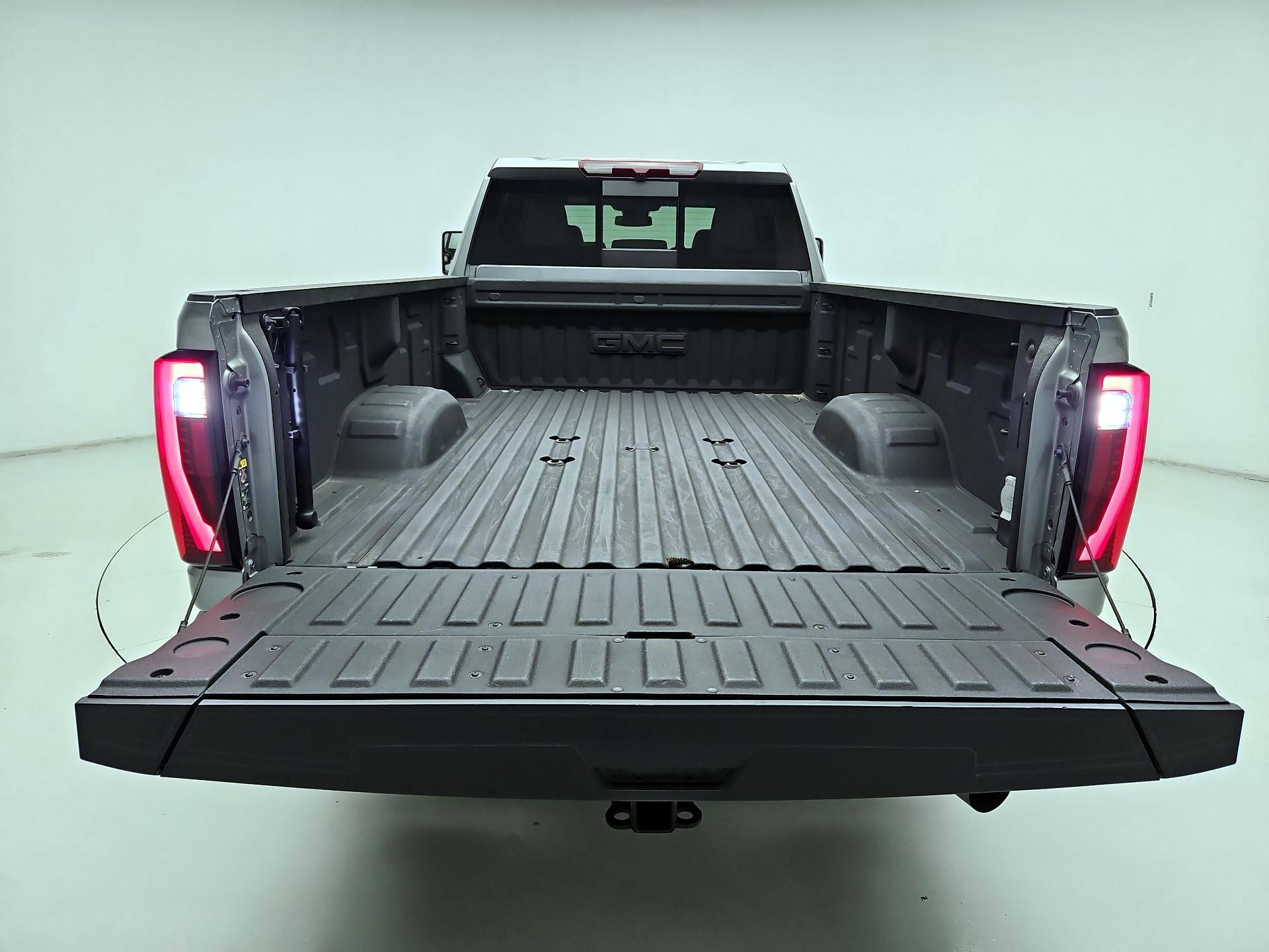 Thumbnail: 2024 GMC Sierra 3500 - 18