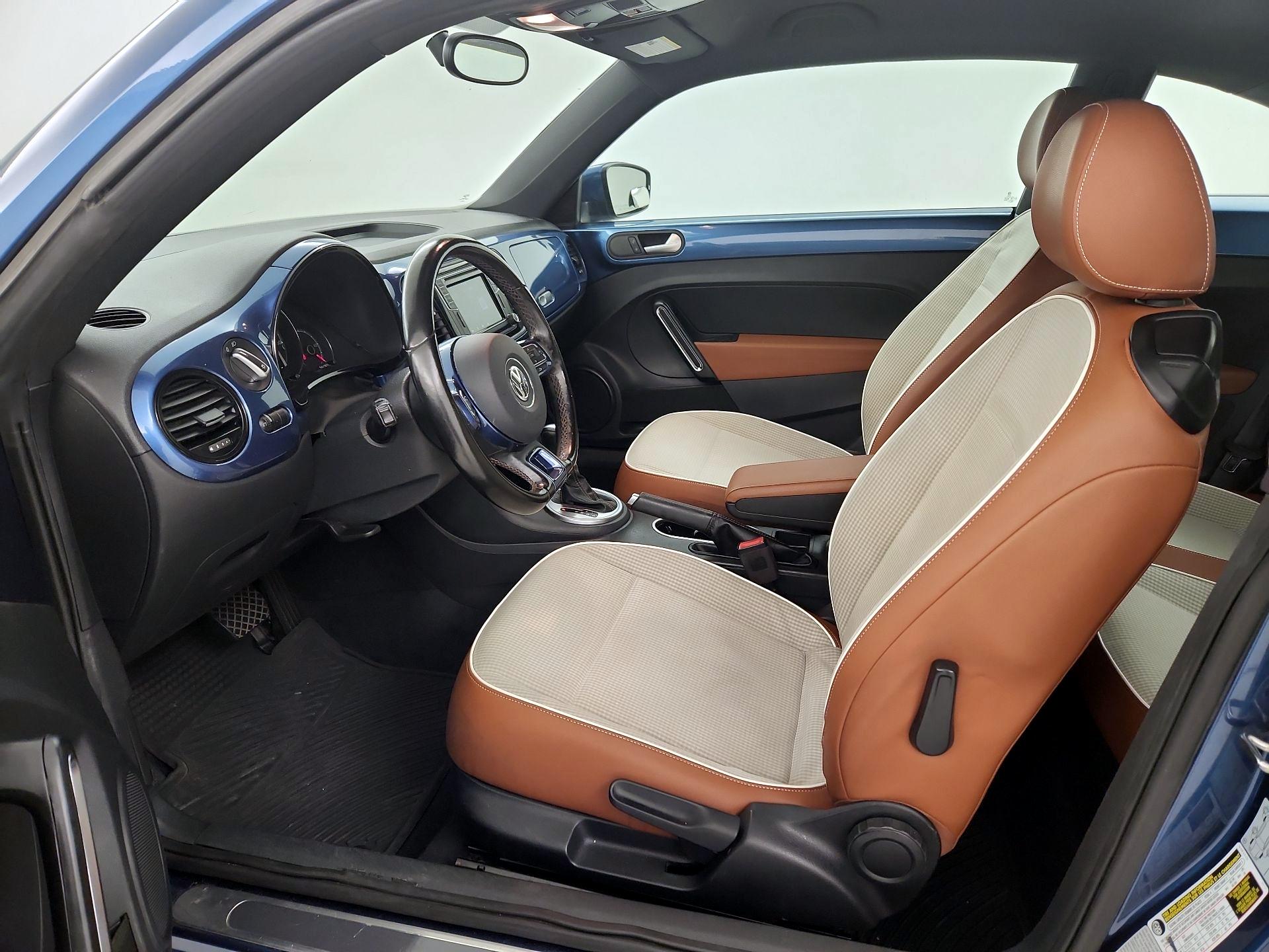 Thumbnail: 2017 Volkswagen Beetle - 11