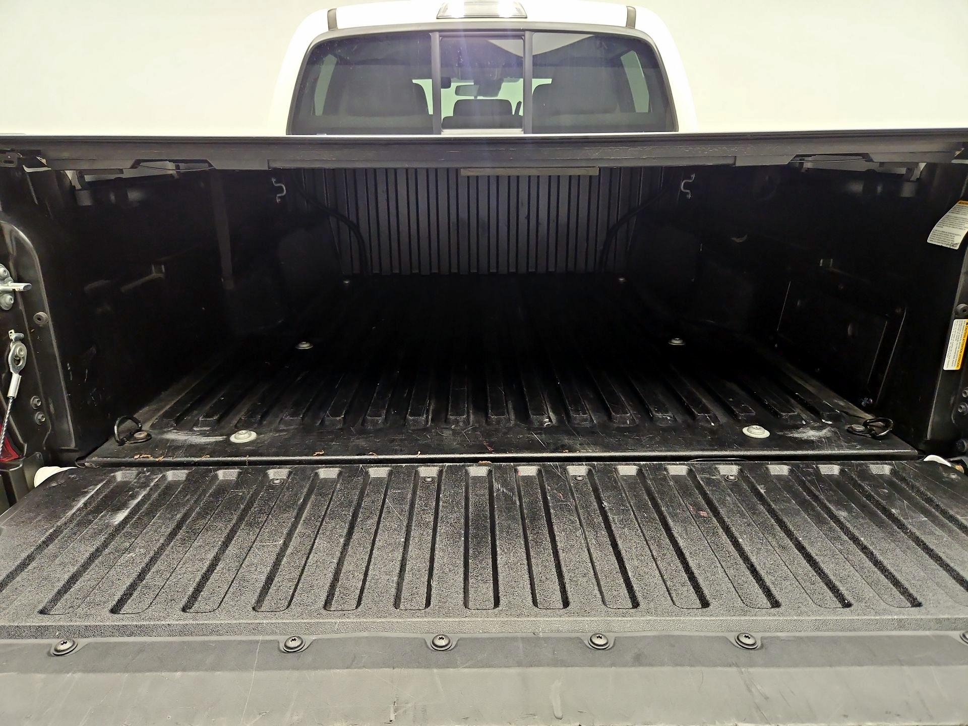 Thumbnail: 2021 Toyota Tacoma - 20