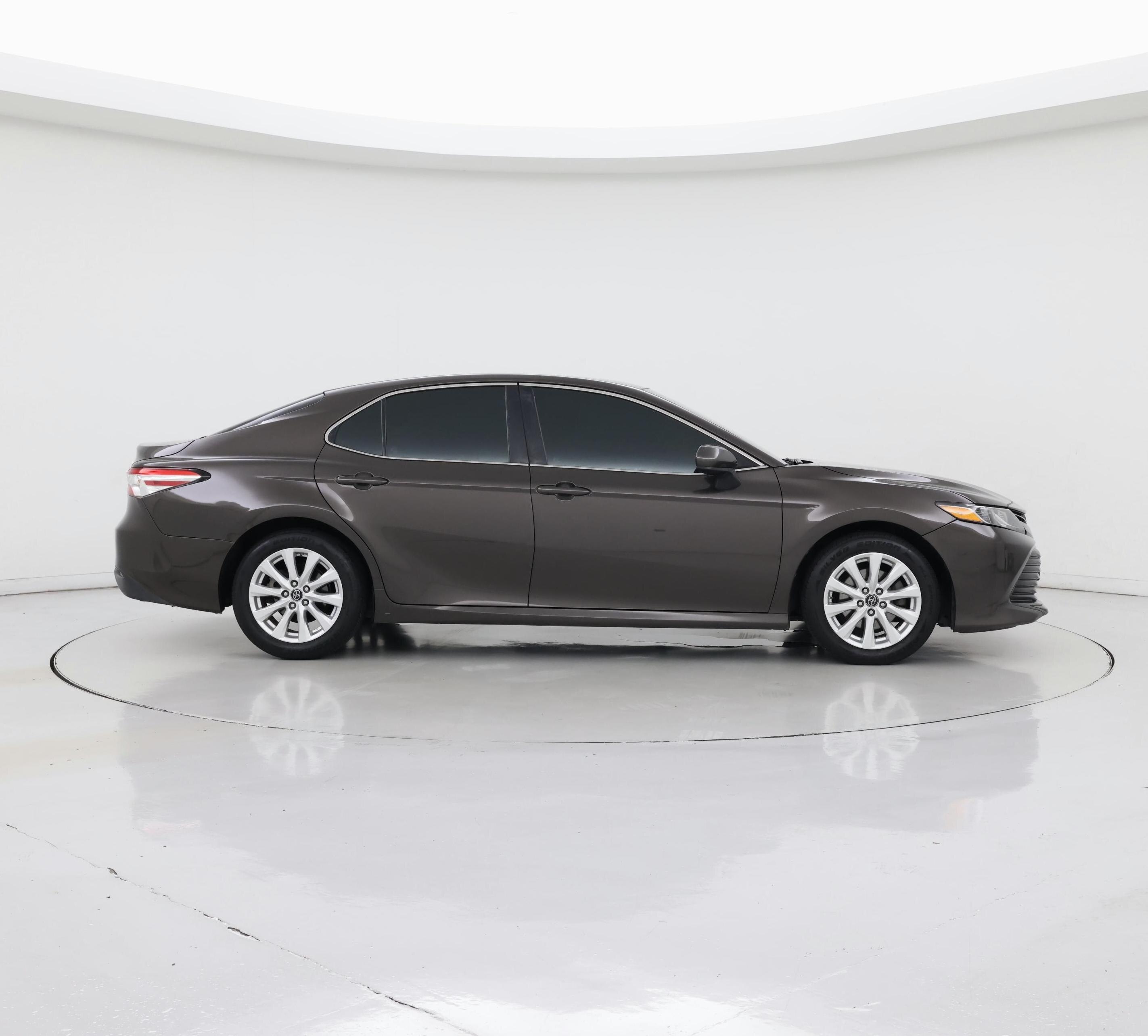 Thumbnail: 2018 Toyota Camry - 7