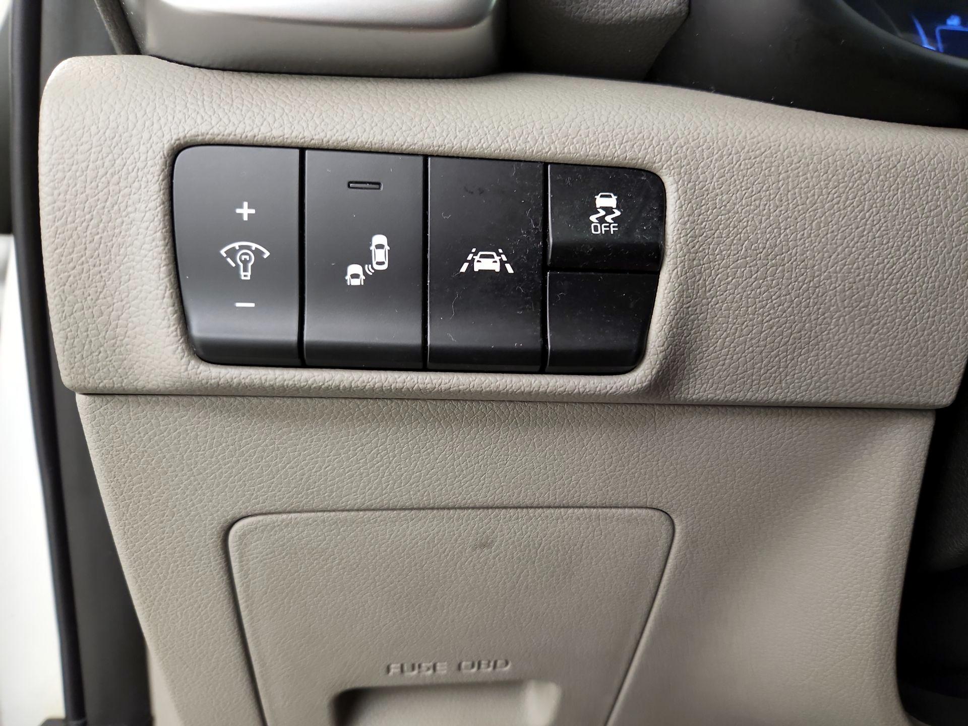 Thumbnail: 2018 Kia Sportage - 13