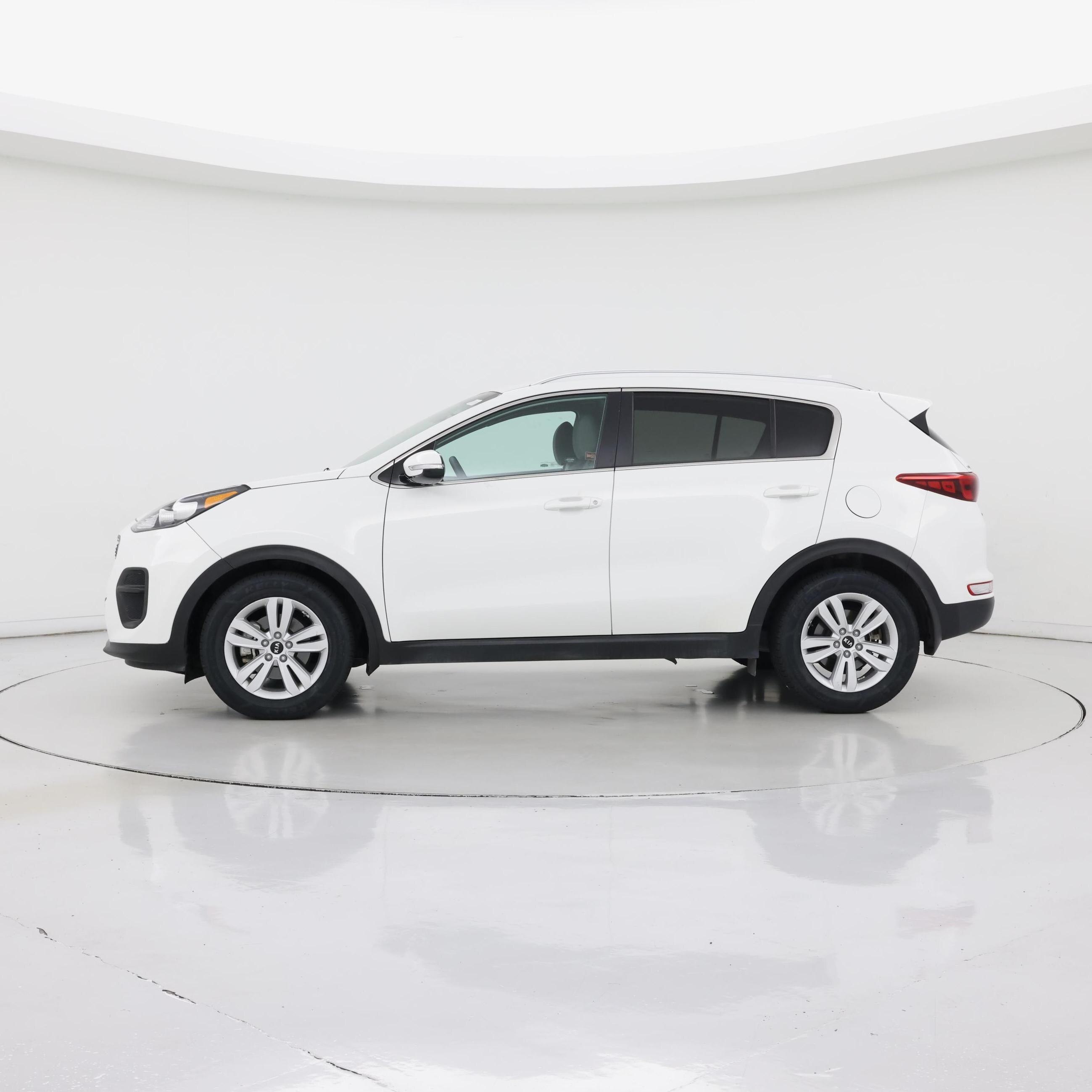 Thumbnail: 2018 Kia Sportage - 3