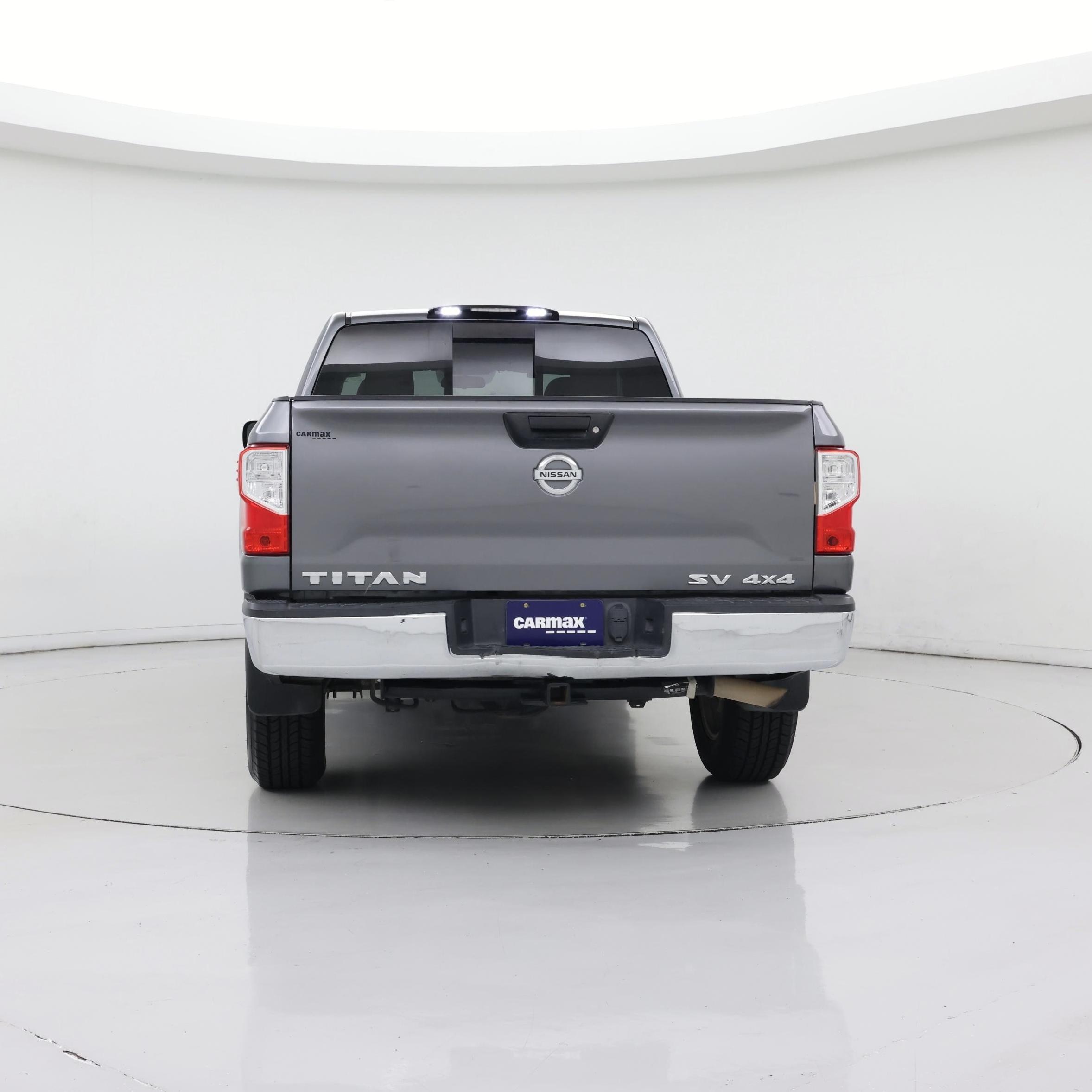 Thumbnail: 2017 Nissan Titan - 6
