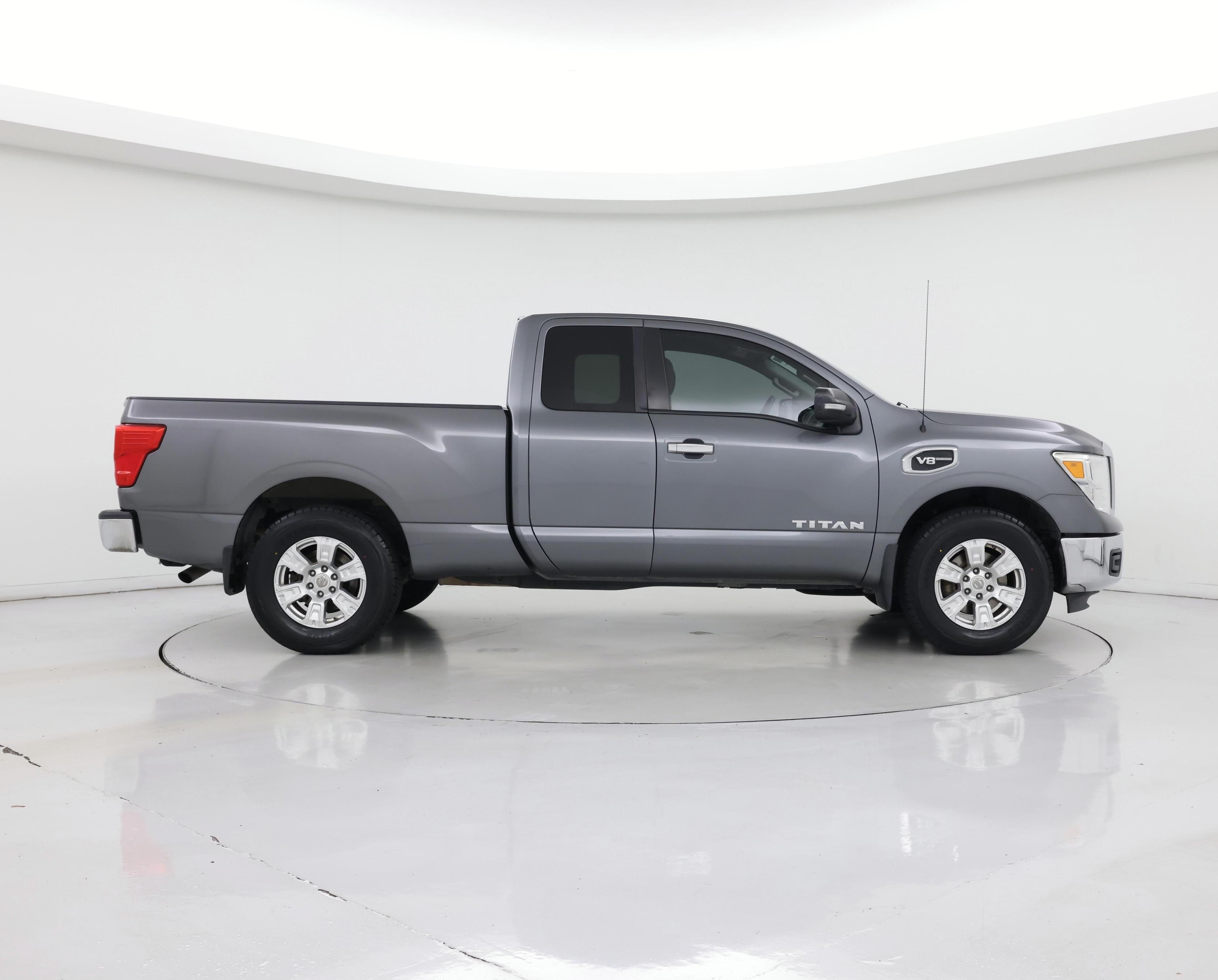 Thumbnail: 2017 Nissan Titan - 7