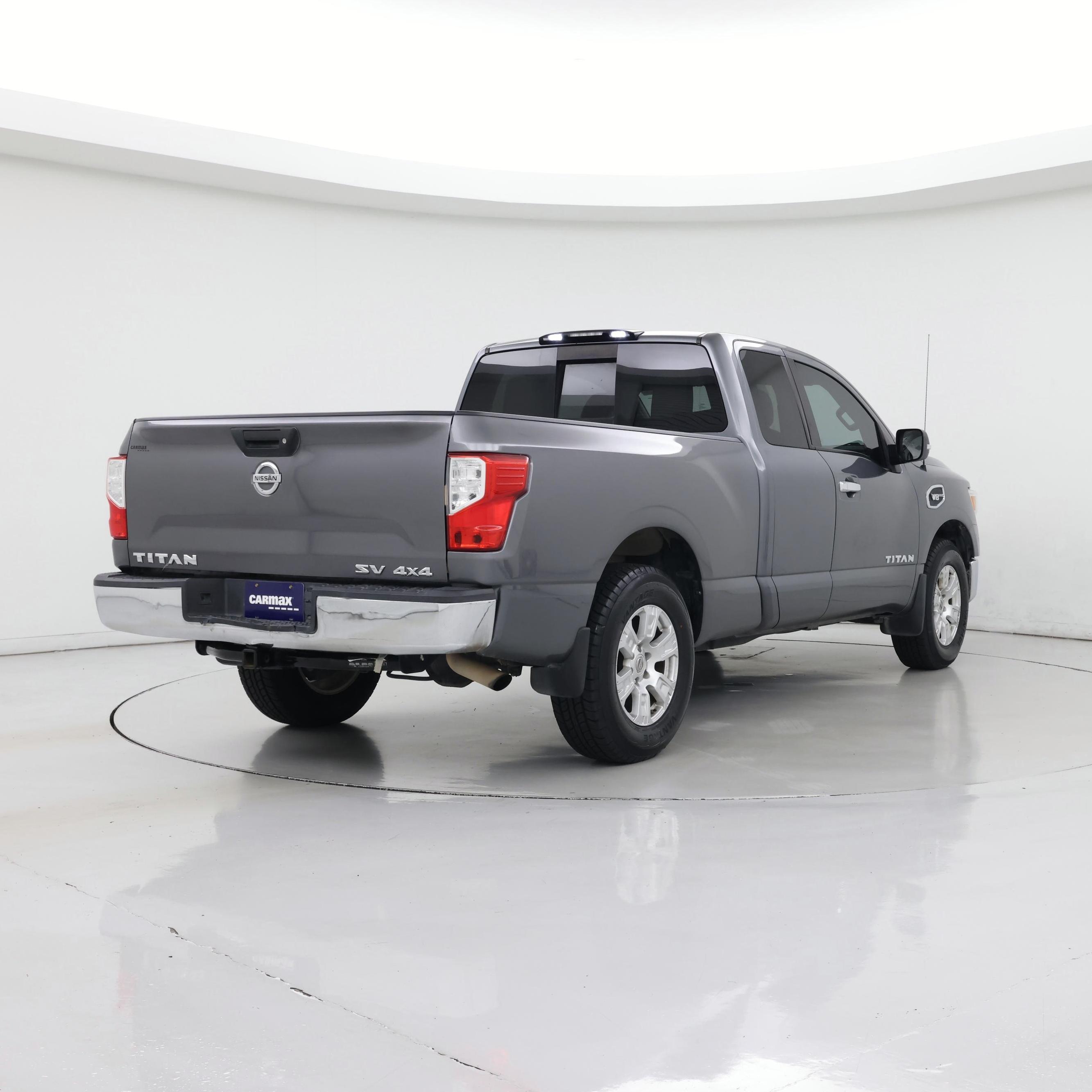 Thumbnail: 2017 Nissan Titan - 8
