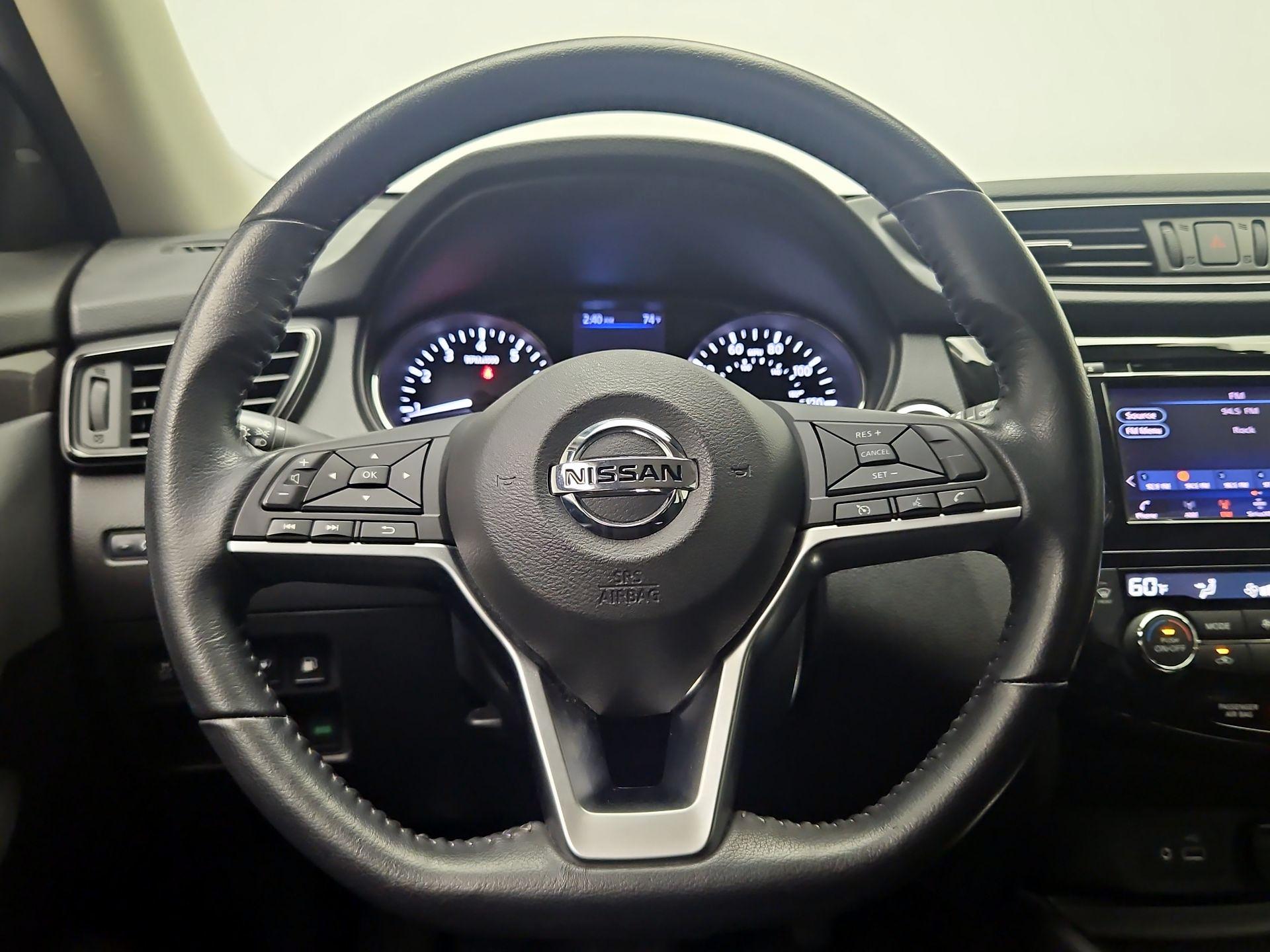 Thumbnail: 2020 Nissan Rogue - 10