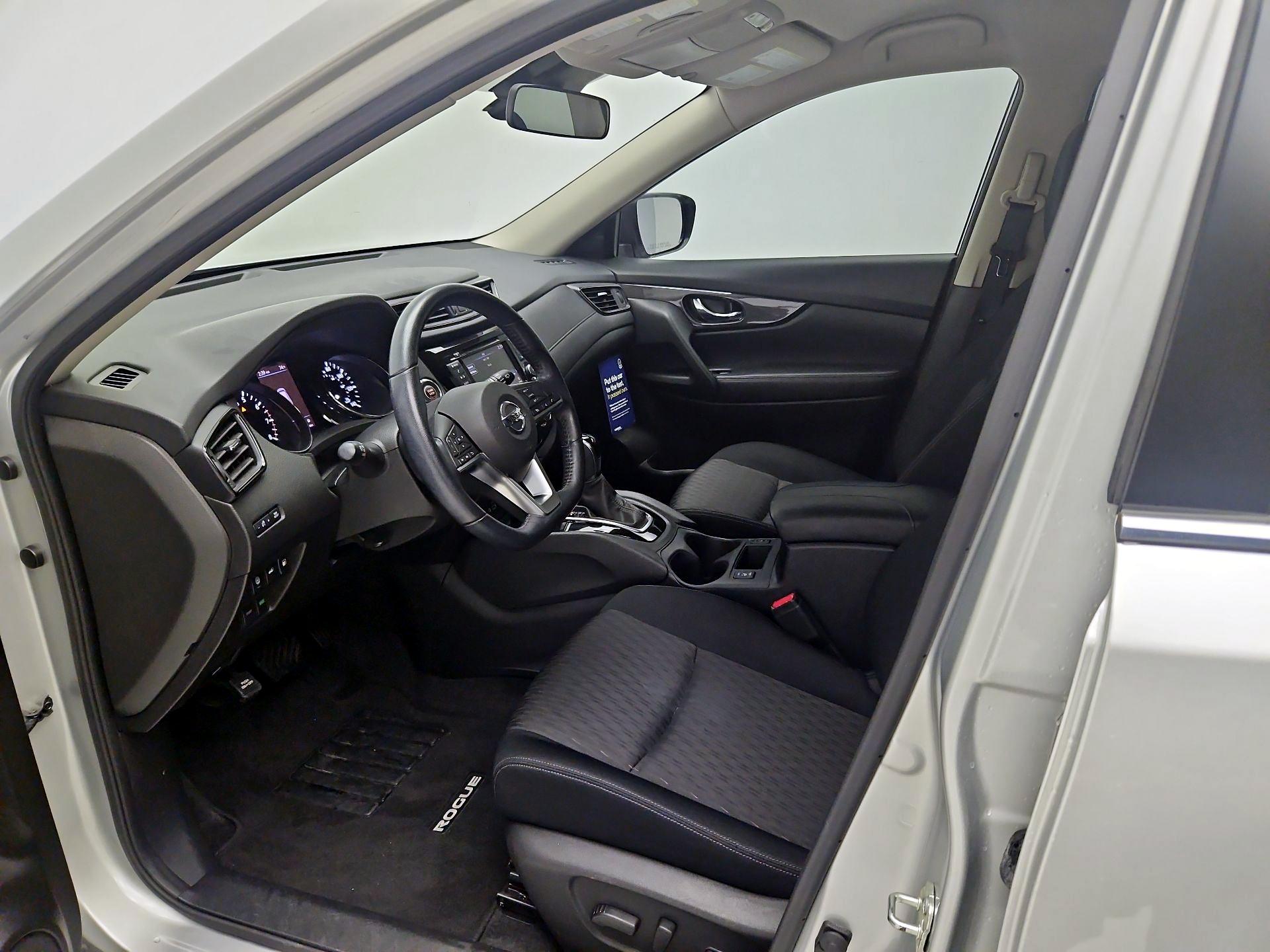 Thumbnail: 2020 Nissan Rogue - 11