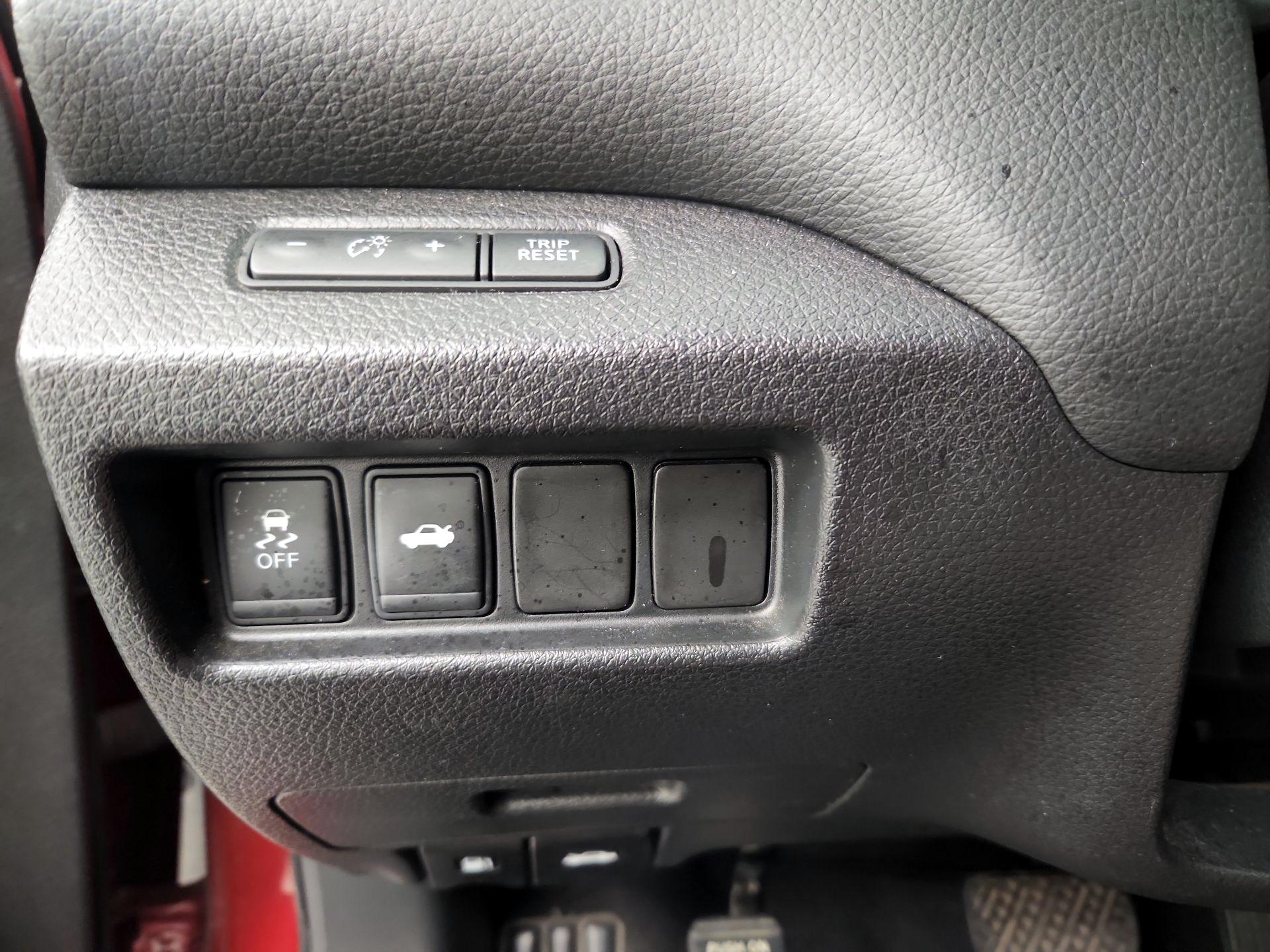 Thumbnail: 2015 Nissan Altima - 13
