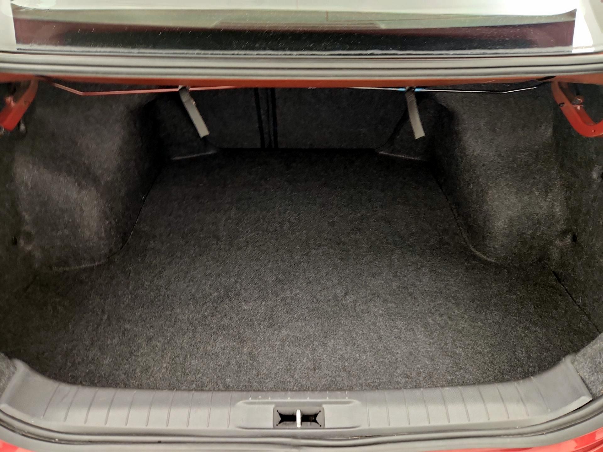 Thumbnail: 2015 Nissan Altima - 20