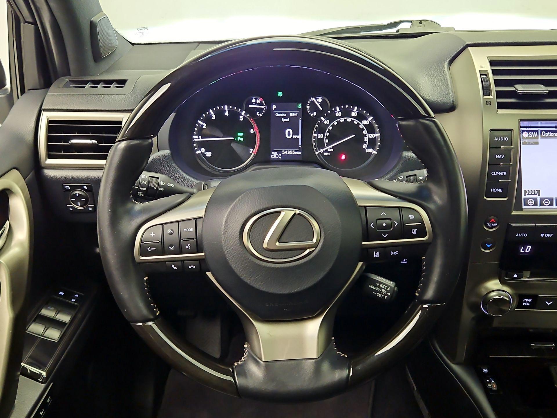 Thumbnail: 2020 Lexus GX - 10