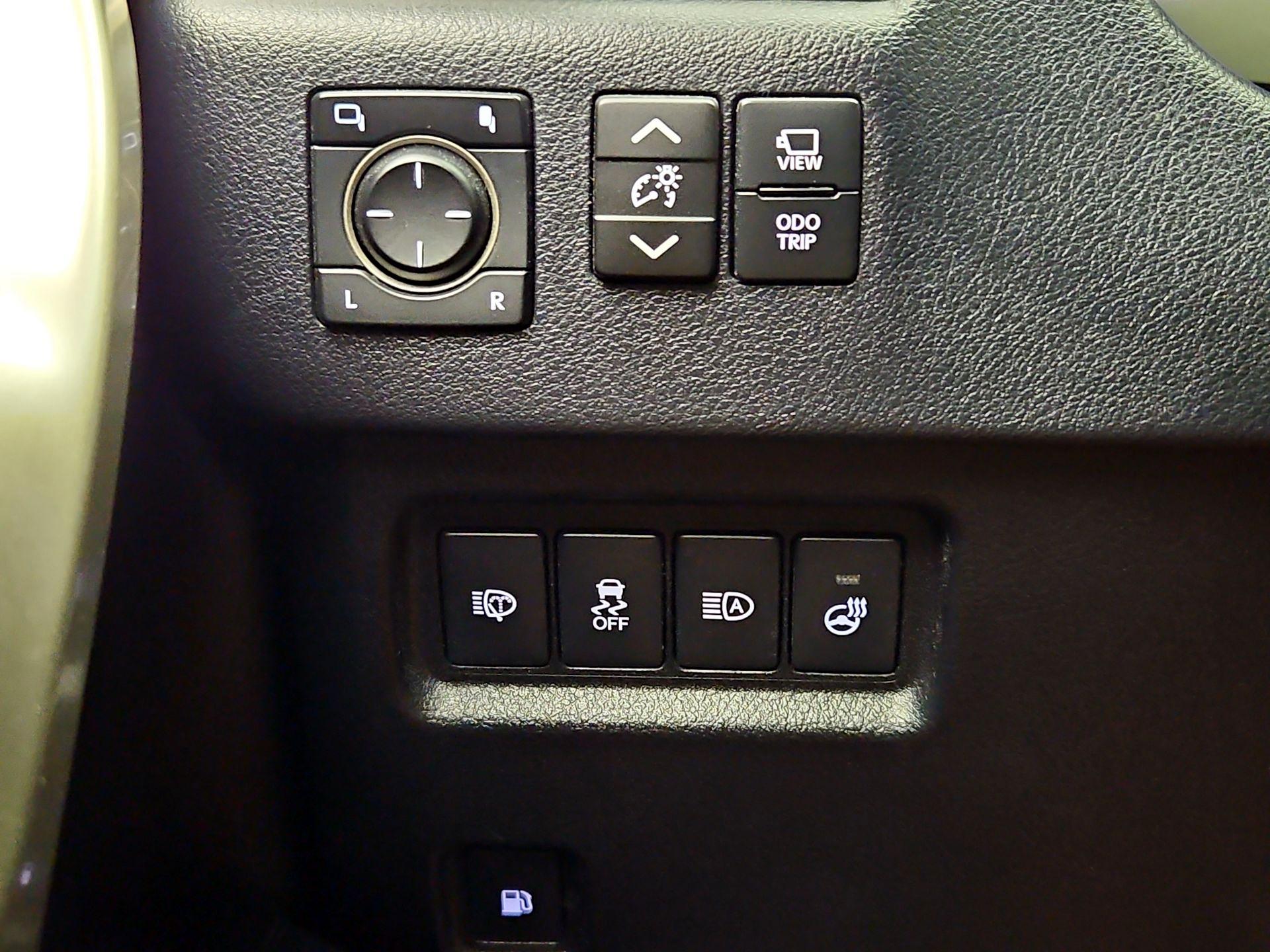 Thumbnail: 2020 Lexus GX - 13