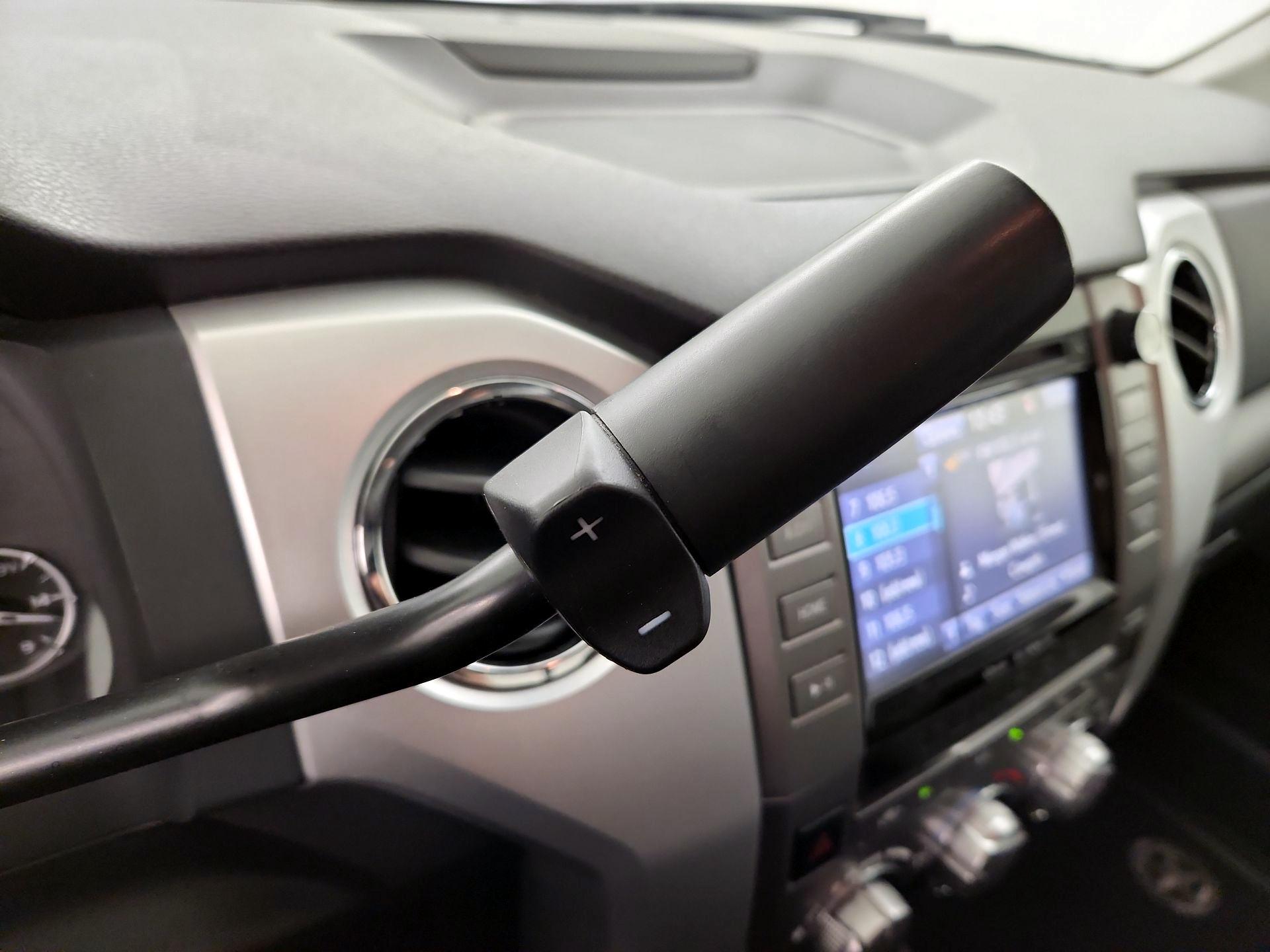 Thumbnail: 2015 Toyota Tundra - 17