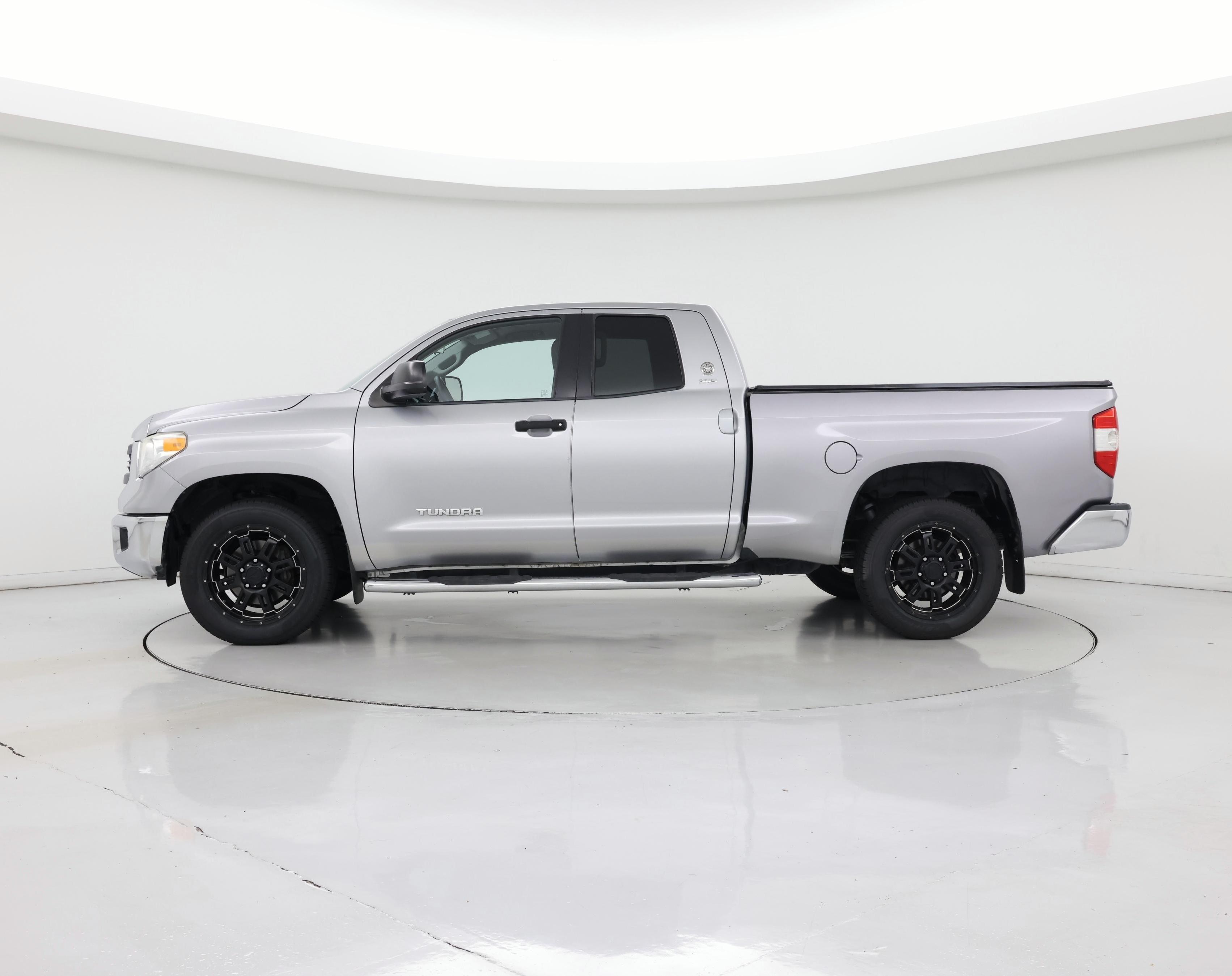 Thumbnail: 2015 Toyota Tundra - 3