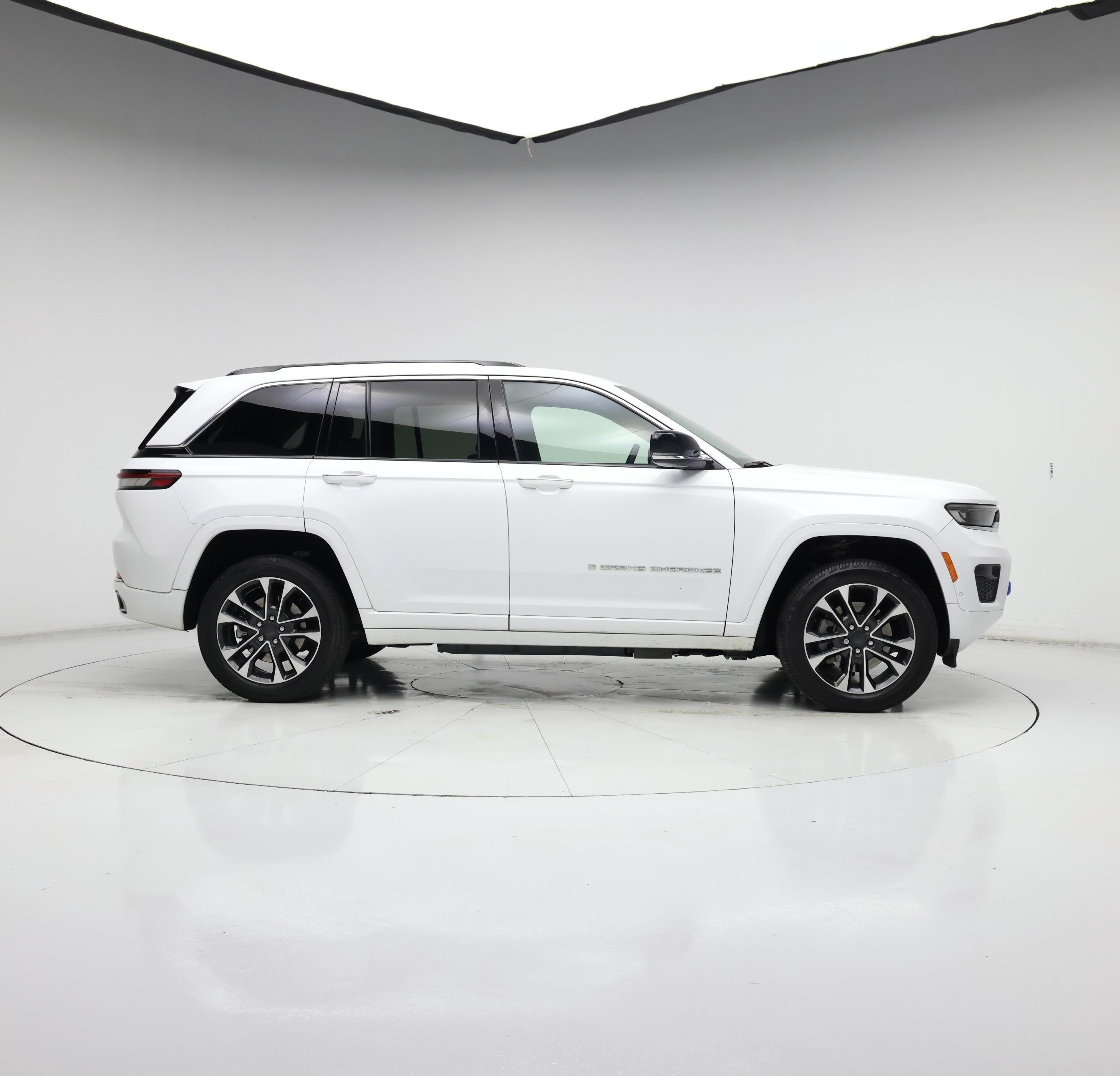 Thumbnail: 2023 Jeep Grand Cherokee - 7