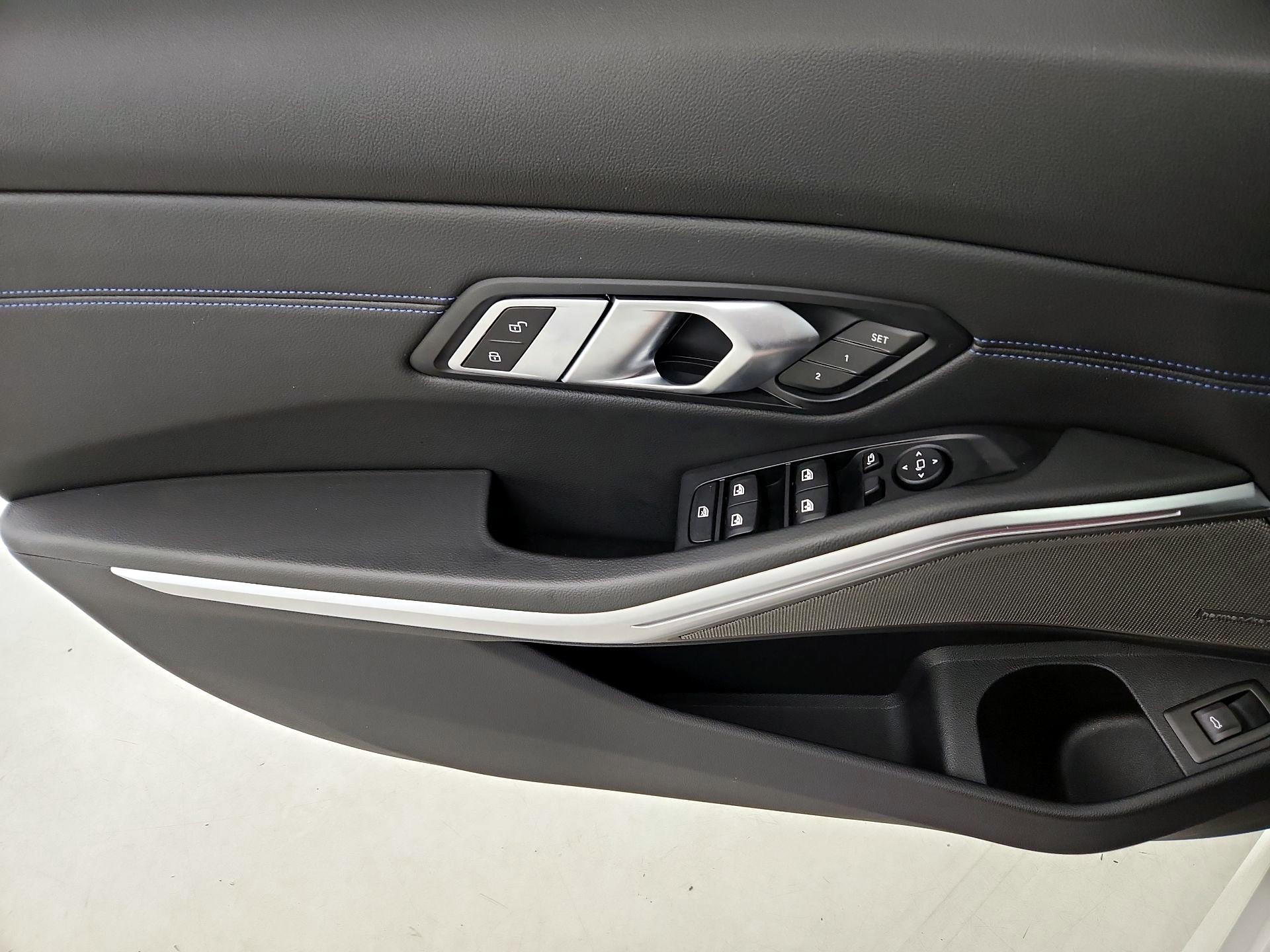 Thumbnail: 2020 BMW 3 Series - 12