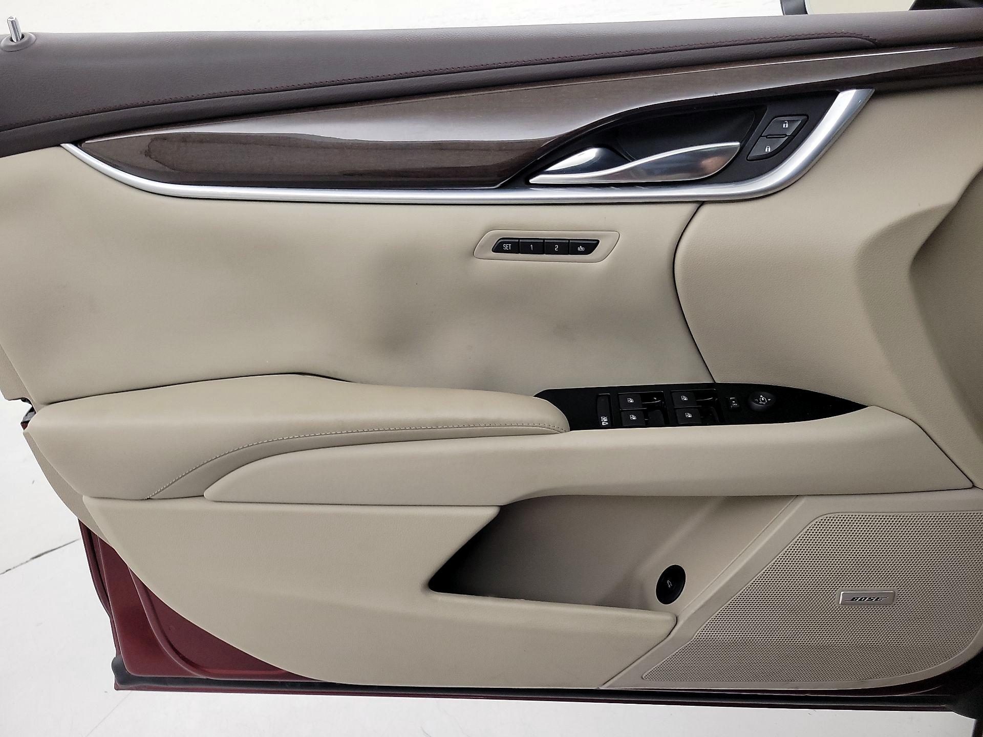 Thumbnail: 2016 Cadillac XTS - 12