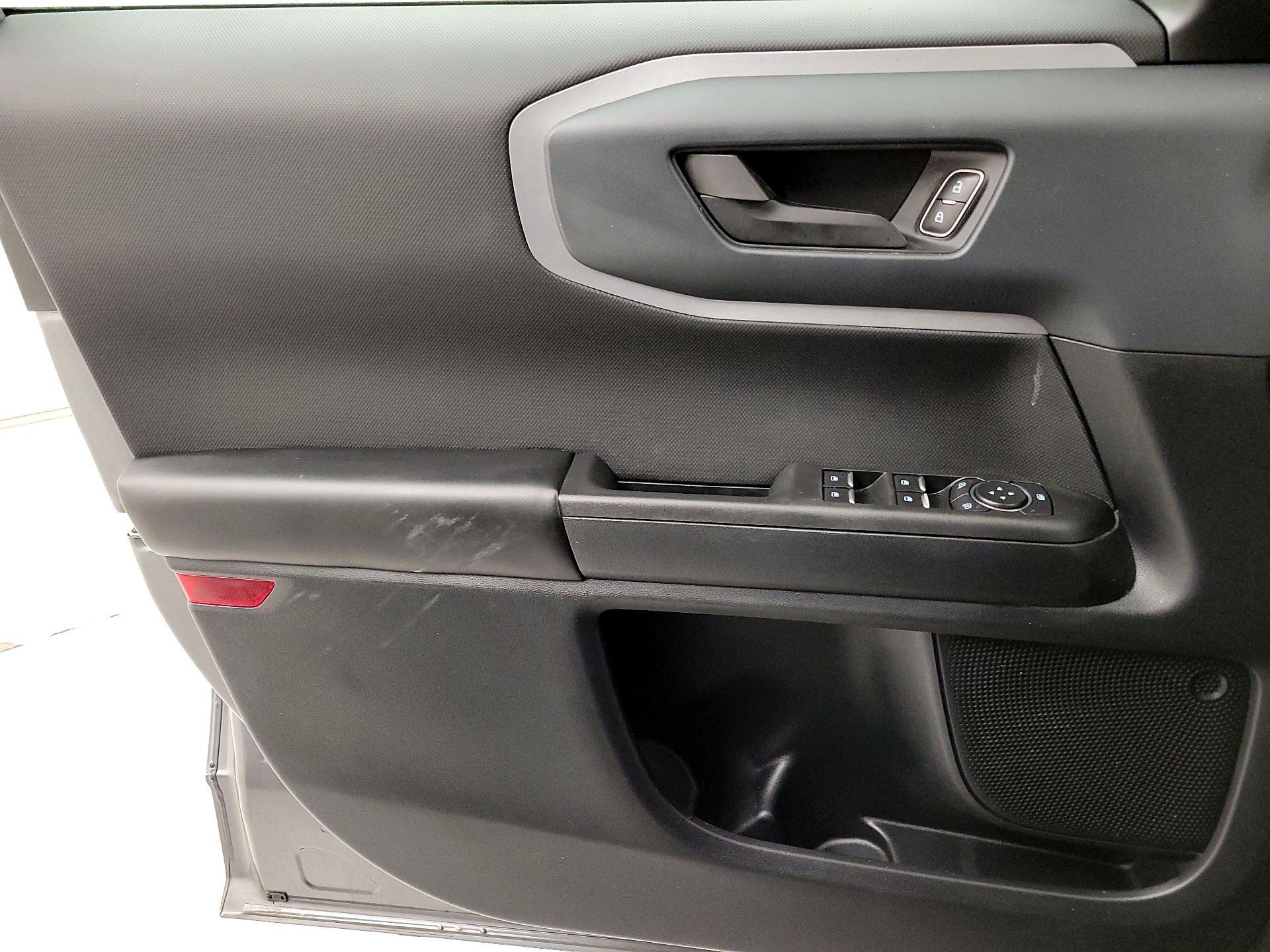 Thumbnail: 2021 Ford Bronco Sport - 12