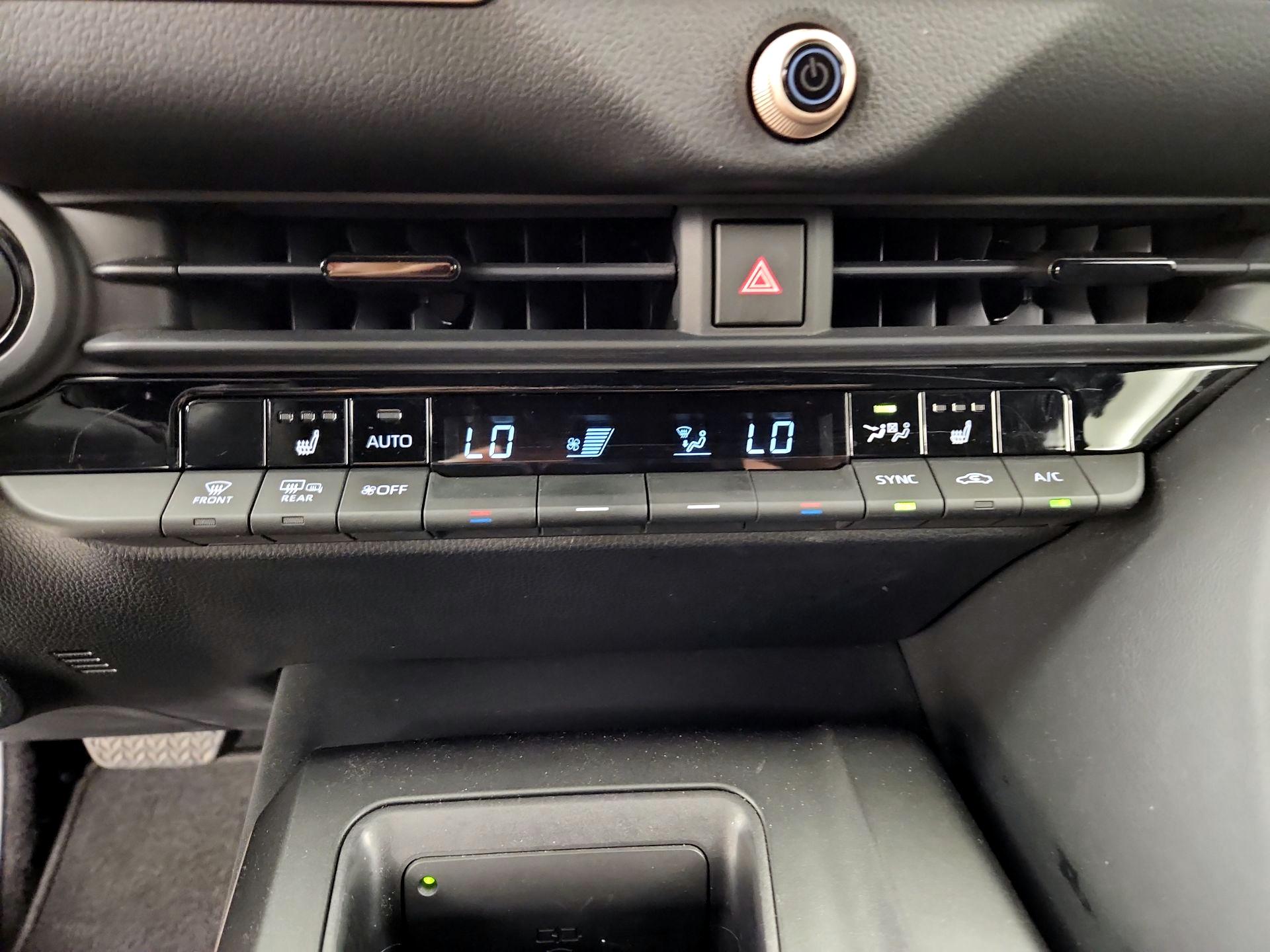 Thumbnail: 2023 Toyota Crown - 16