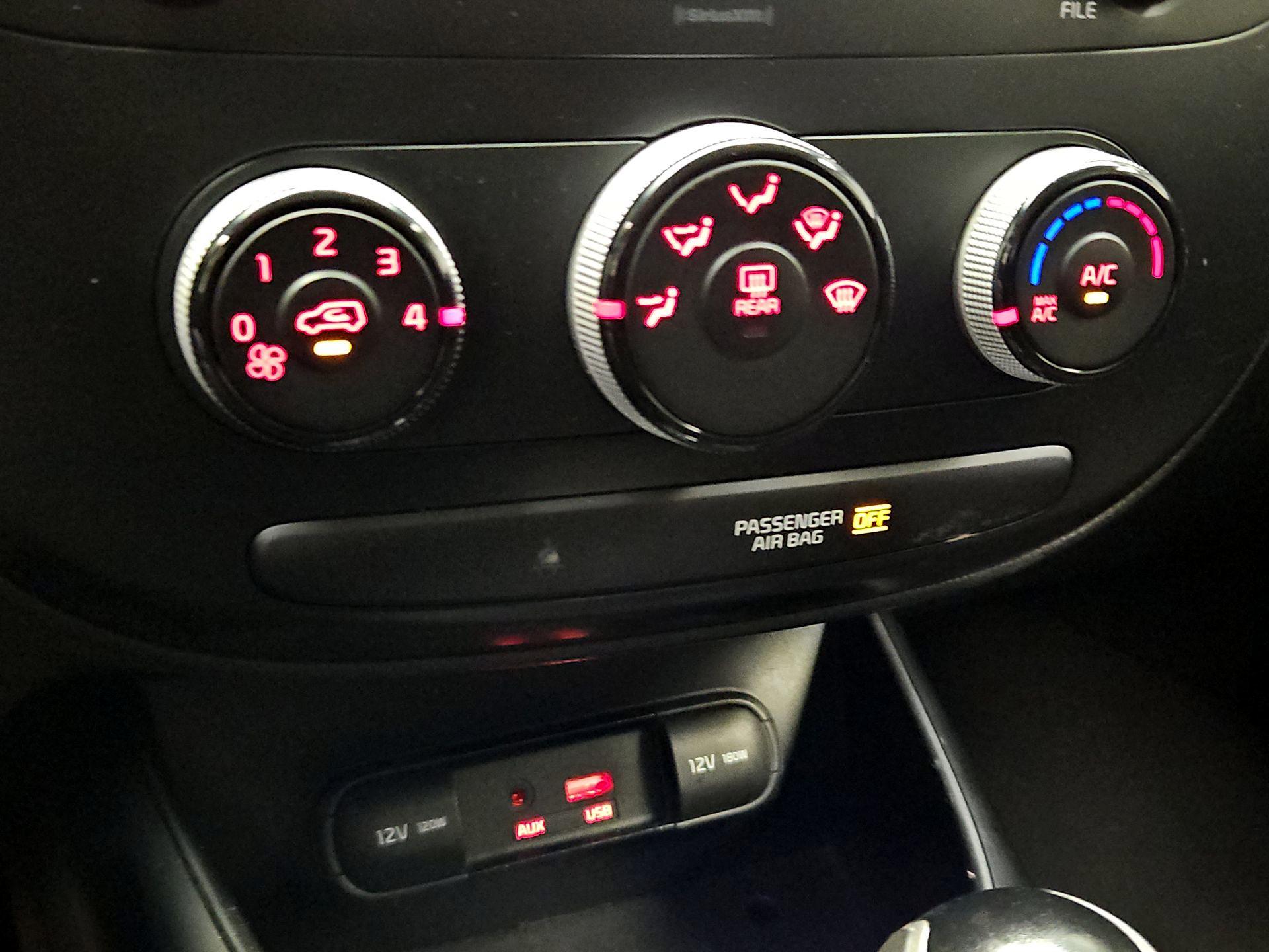 Thumbnail: 2019 Kia Soul - 16
