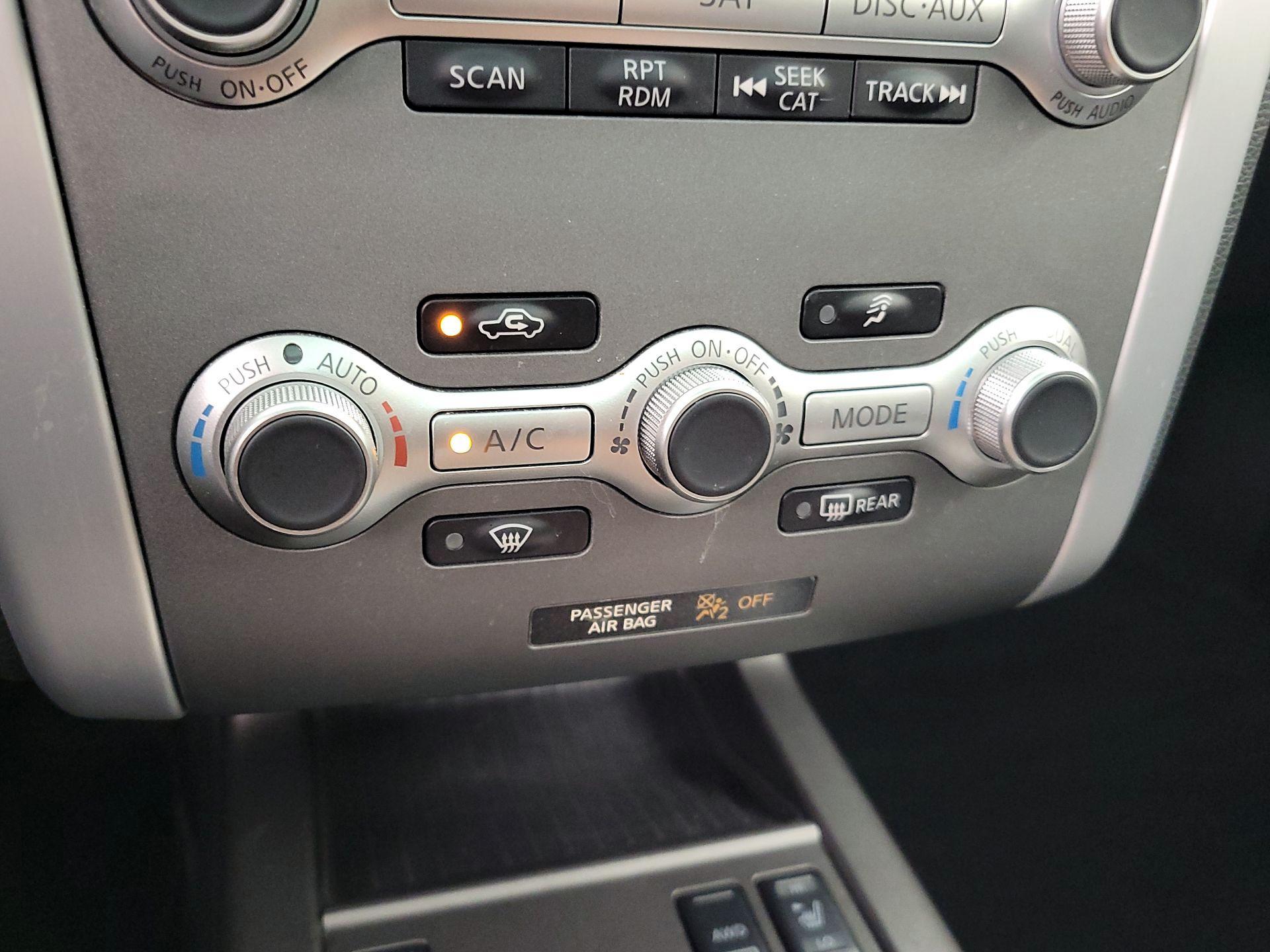 Thumbnail: 2014 Nissan Murano - 17