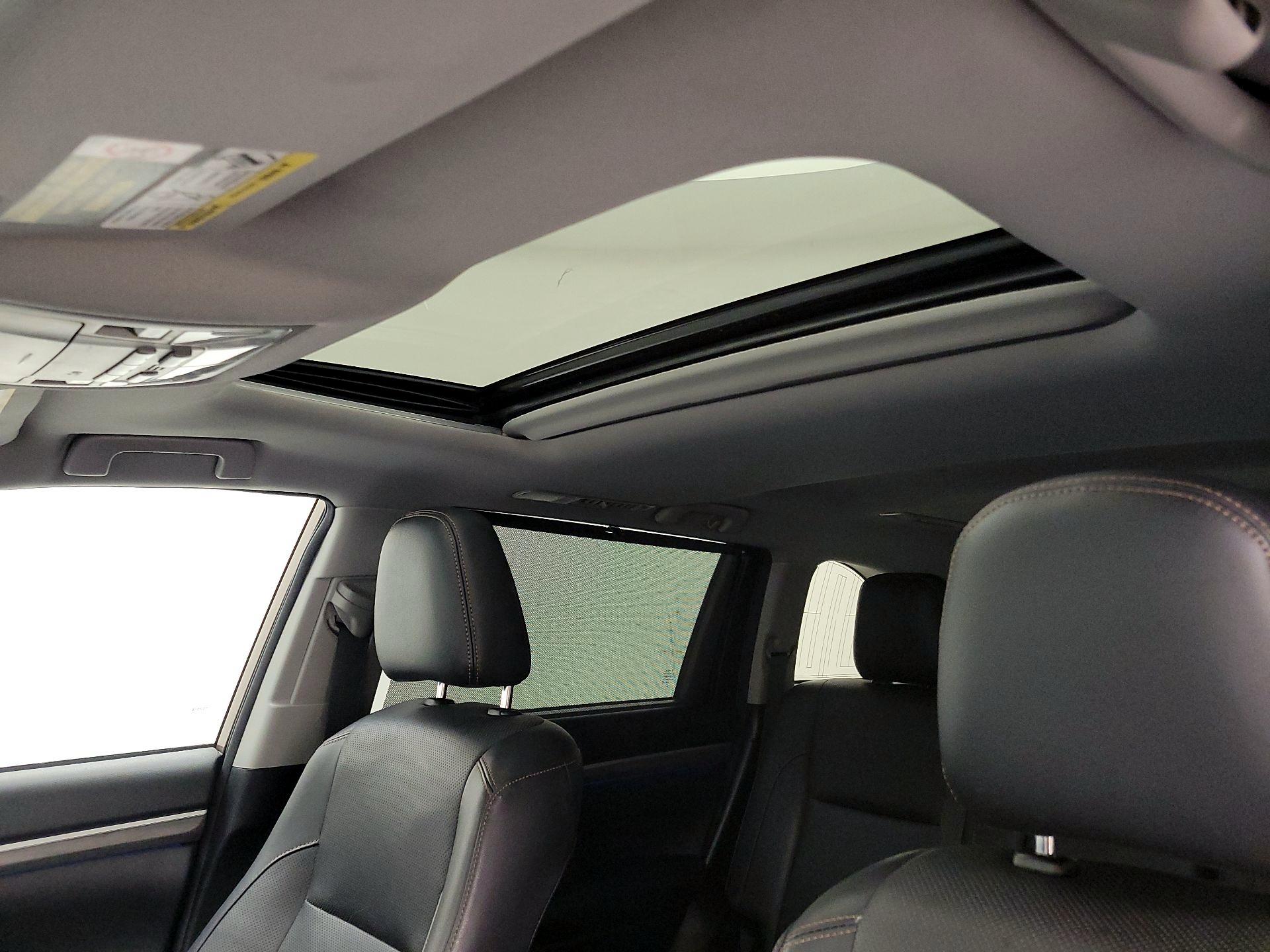 Thumbnail: 2018 Toyota Highlander - 19