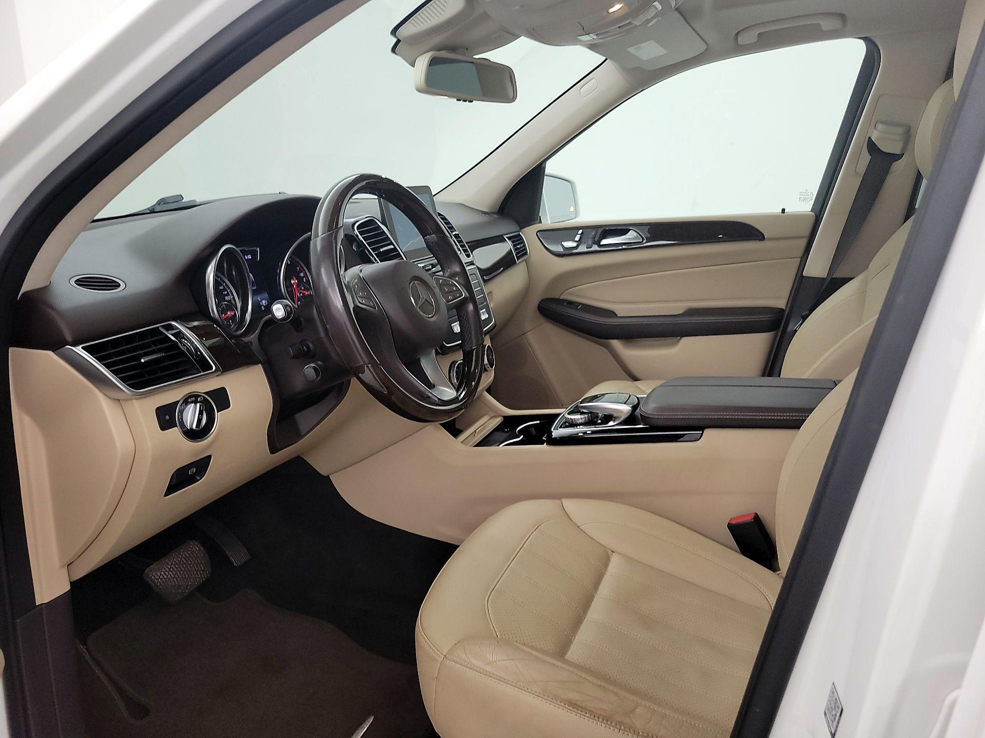 Thumbnail: 2016 Mercedes-Benz GLE - 11