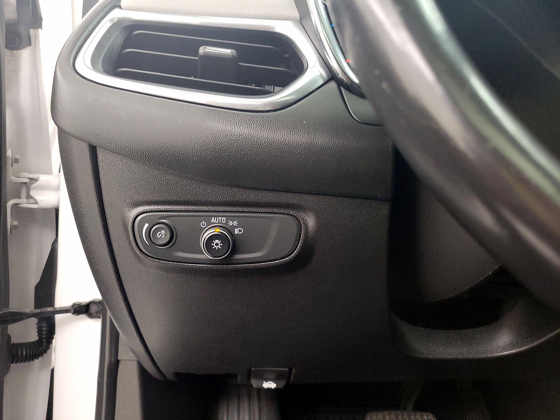 Thumbnail: 2018 Chevrolet Equinox - 13