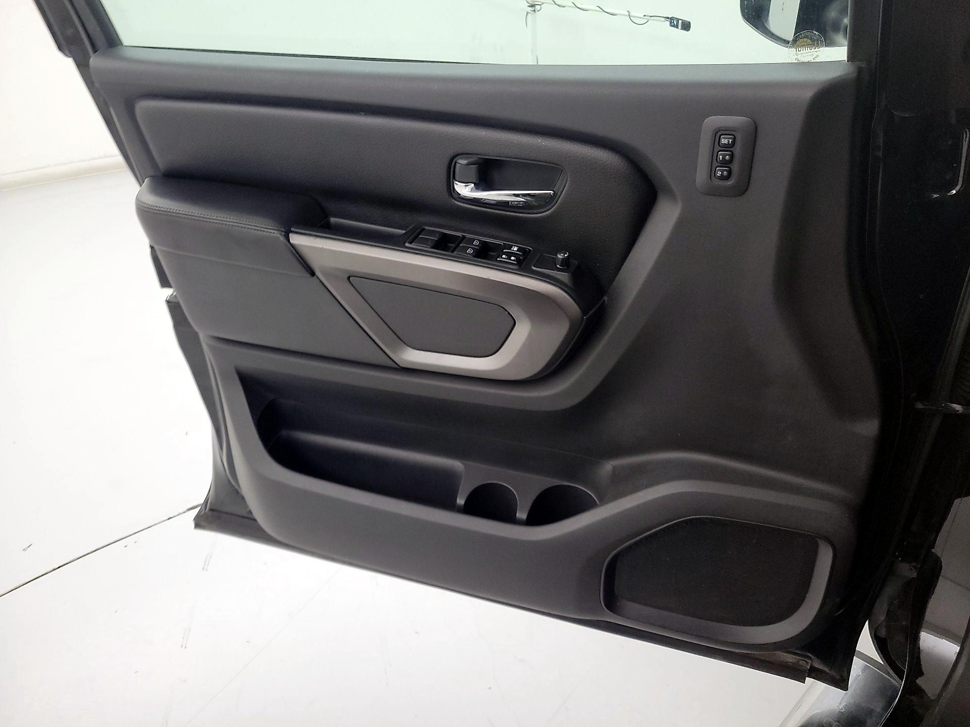 Thumbnail: 2015 Nissan Titan - 12