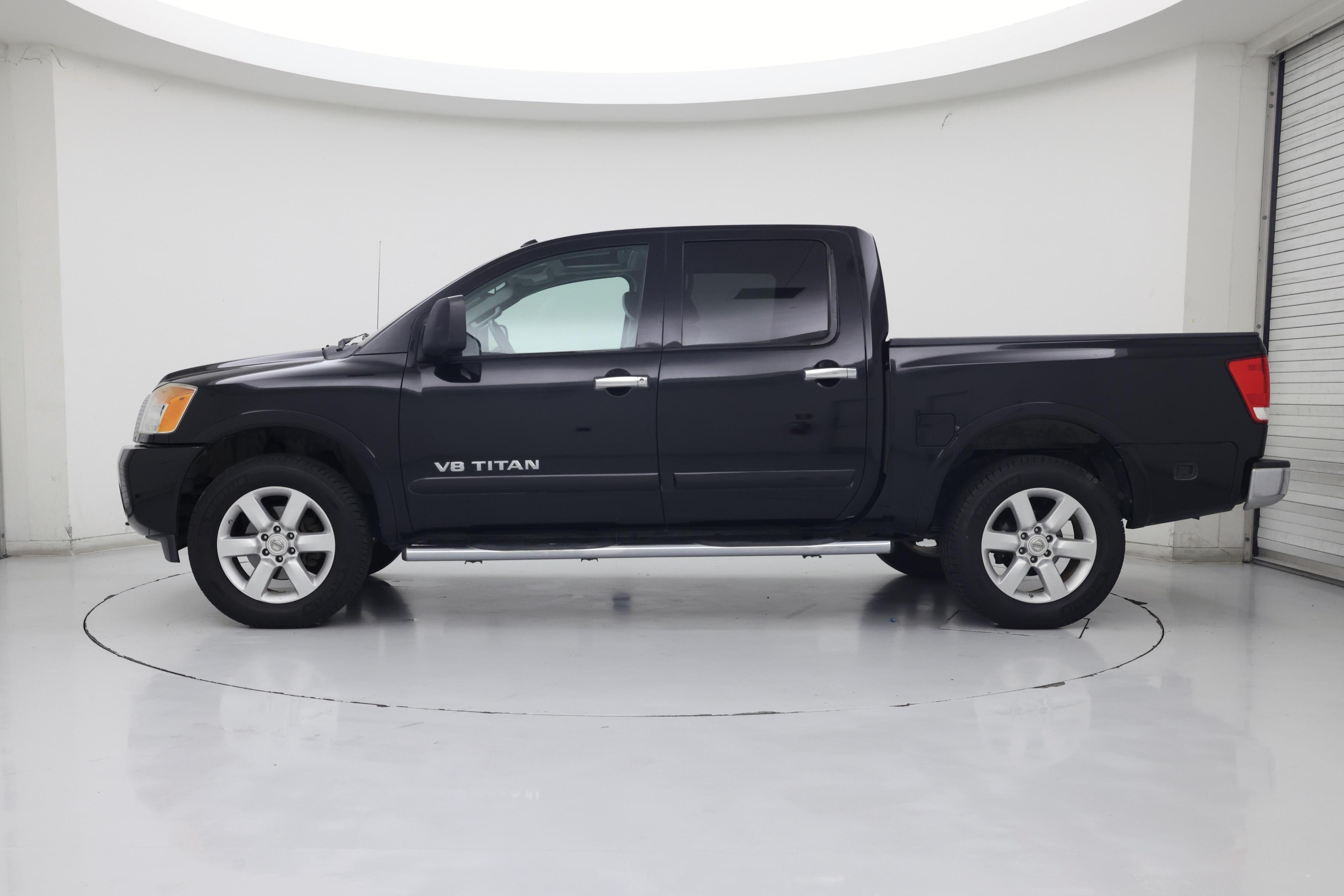 Thumbnail: 2015 Nissan Titan - 3