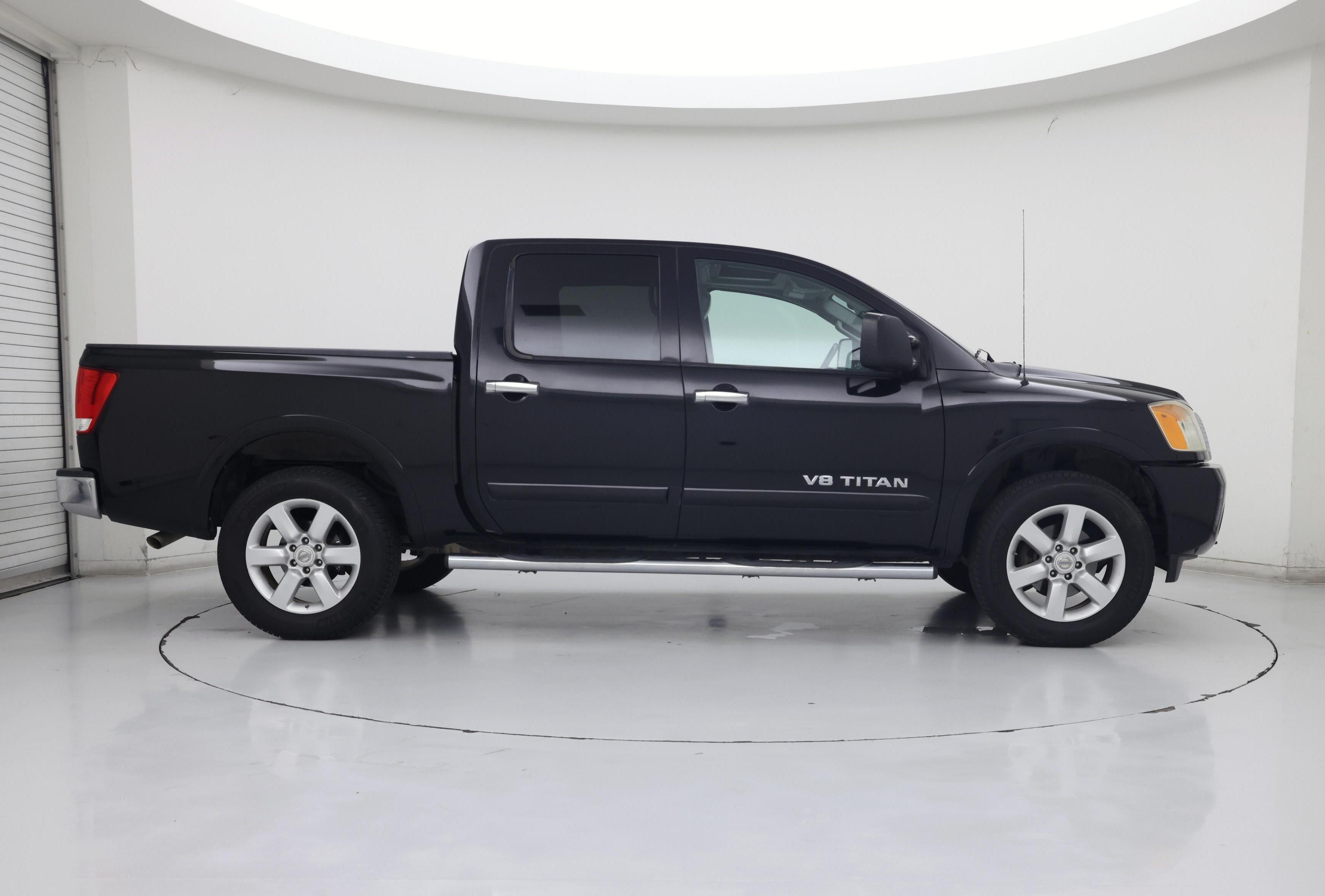 Thumbnail: 2015 Nissan Titan - 7