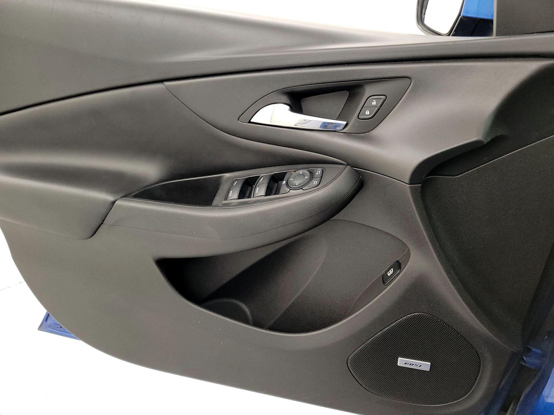 Thumbnail: 2017 Chevrolet Volt - 12