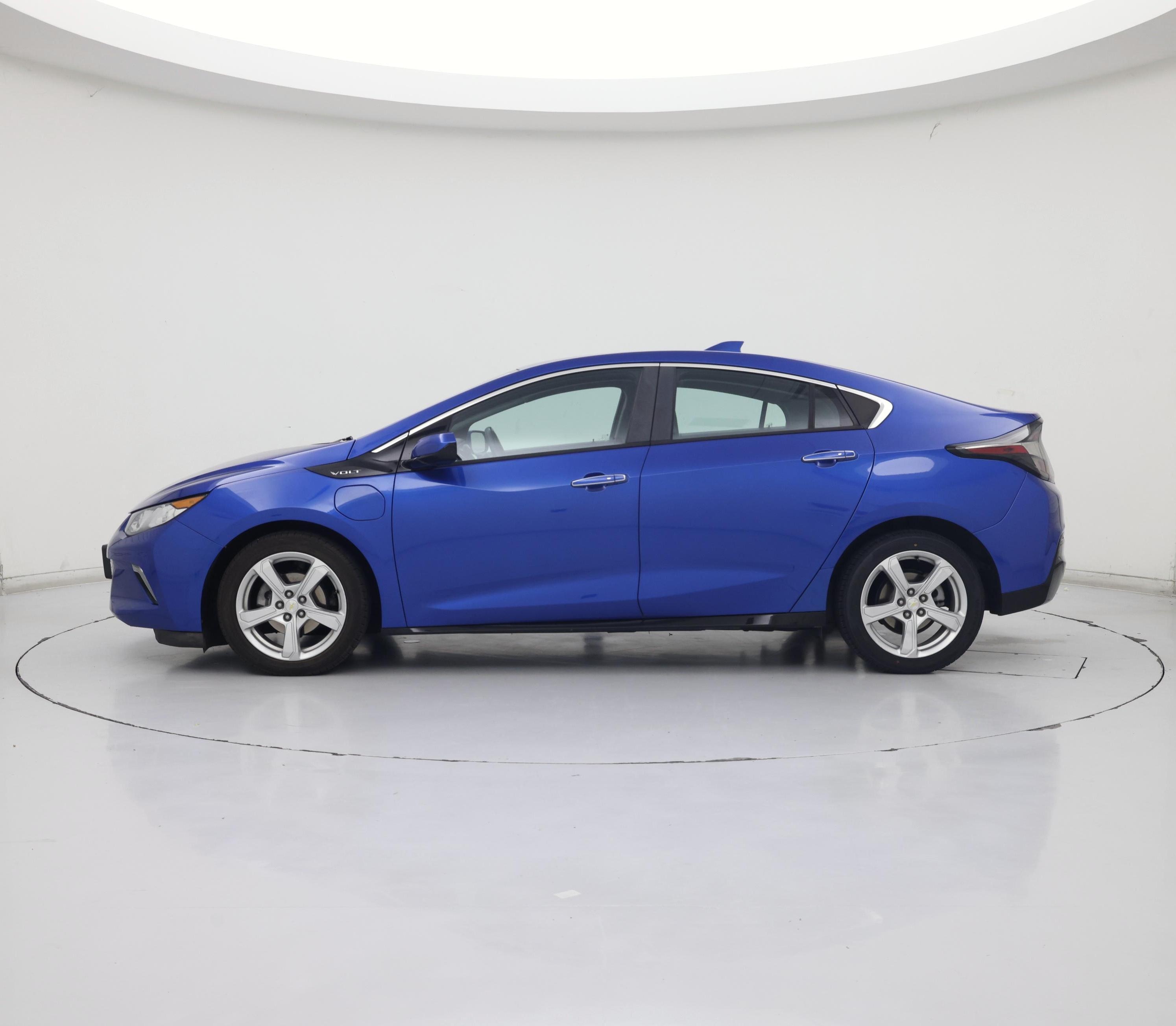 Thumbnail: 2017 Chevrolet Volt - 3