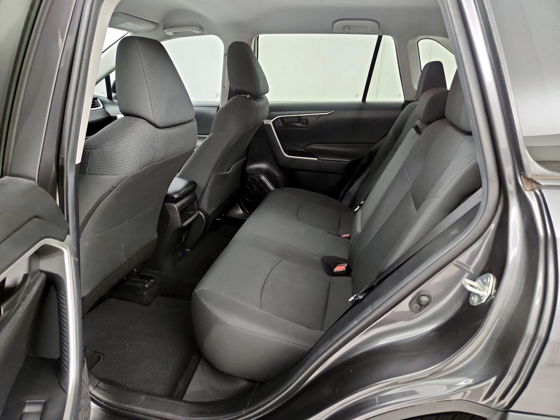 Thumbnail: 2021 Toyota RAV4 - 19