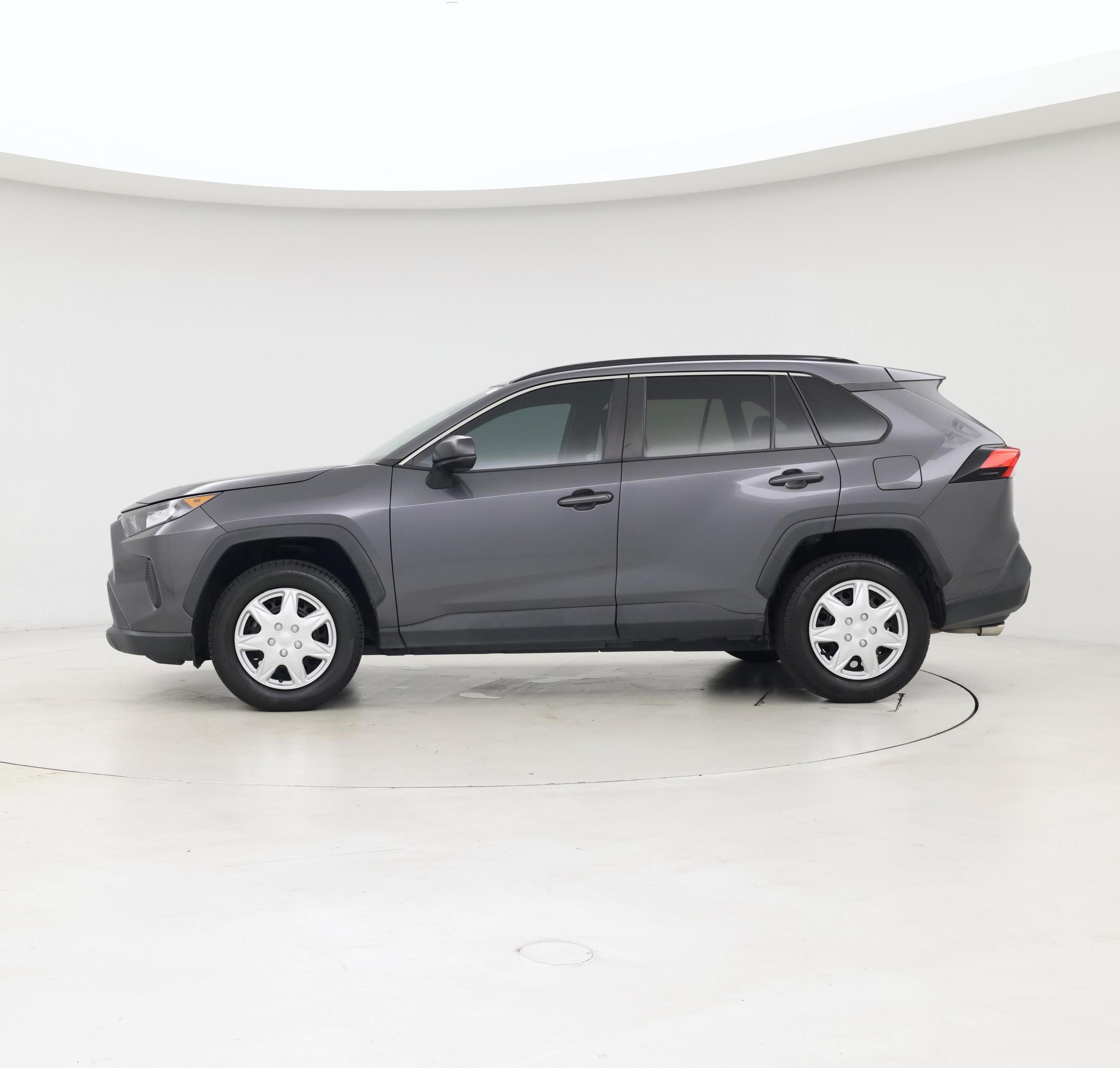 Thumbnail: 2021 Toyota RAV4 - 3