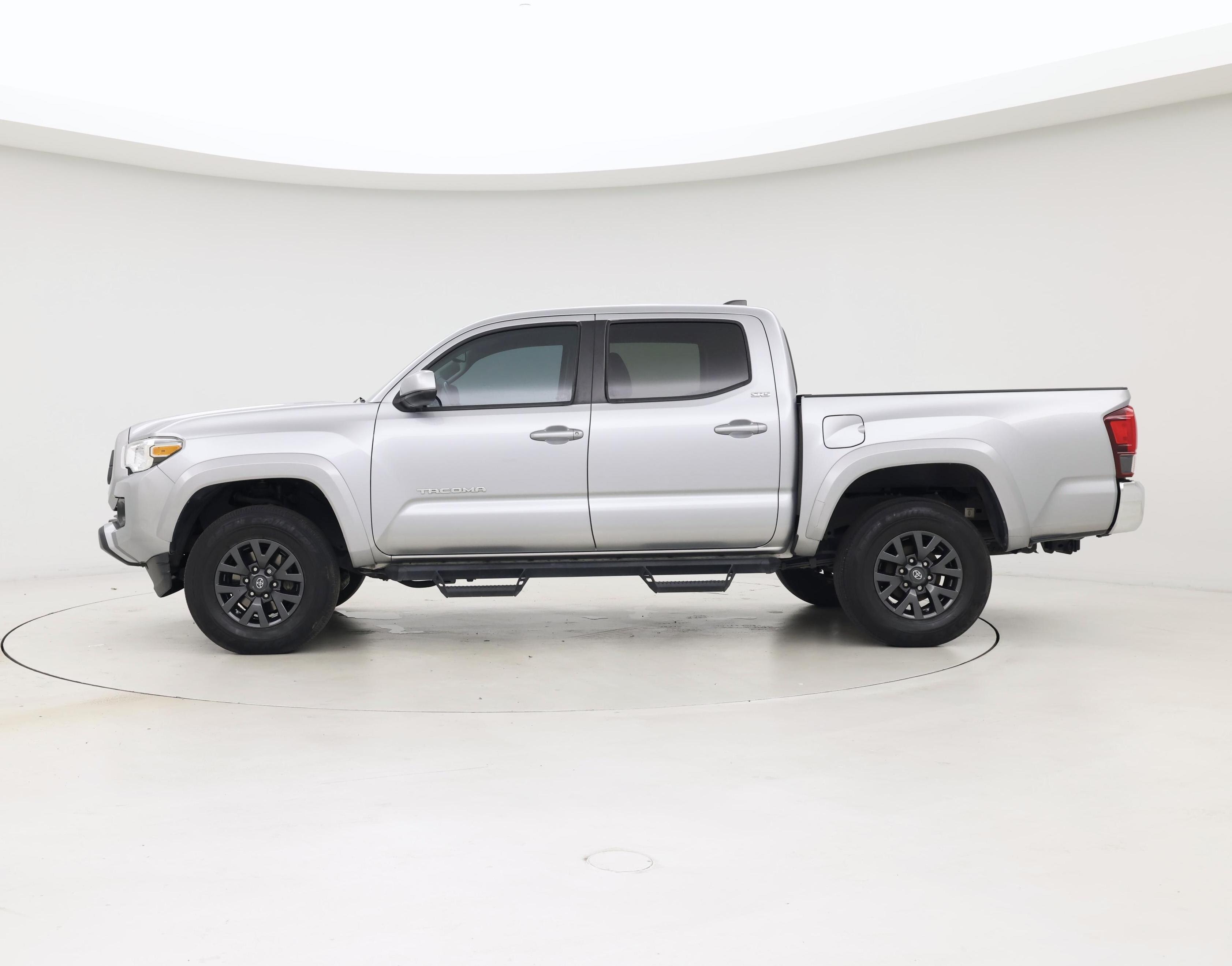 Thumbnail: 2021 Toyota Tacoma - 3