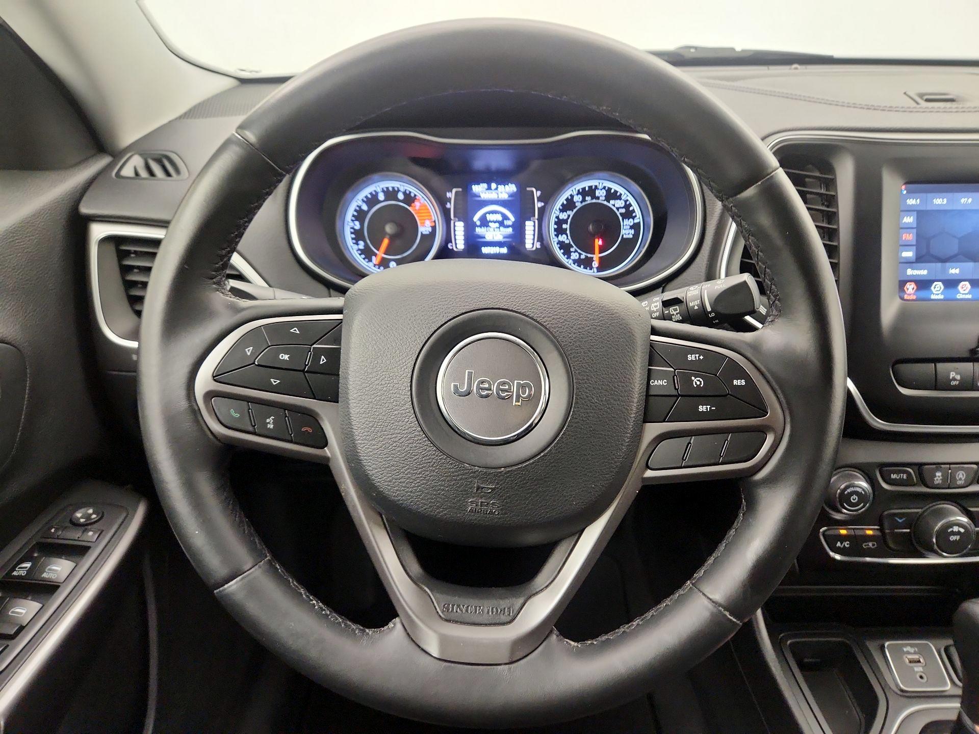 Thumbnail: 2019 Jeep Cherokee - 10