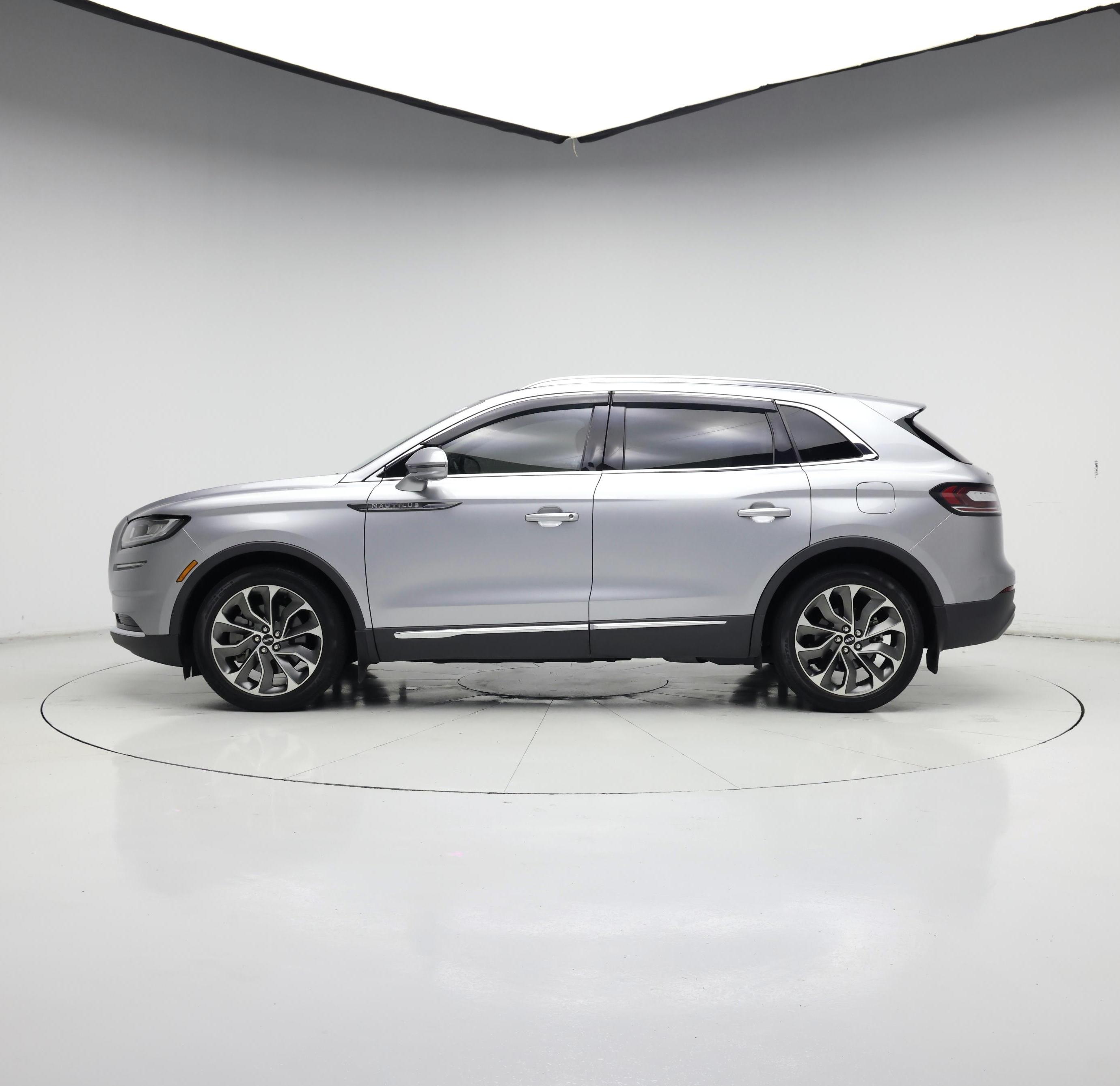 Thumbnail: 2021 Lincoln Nautilus - 3