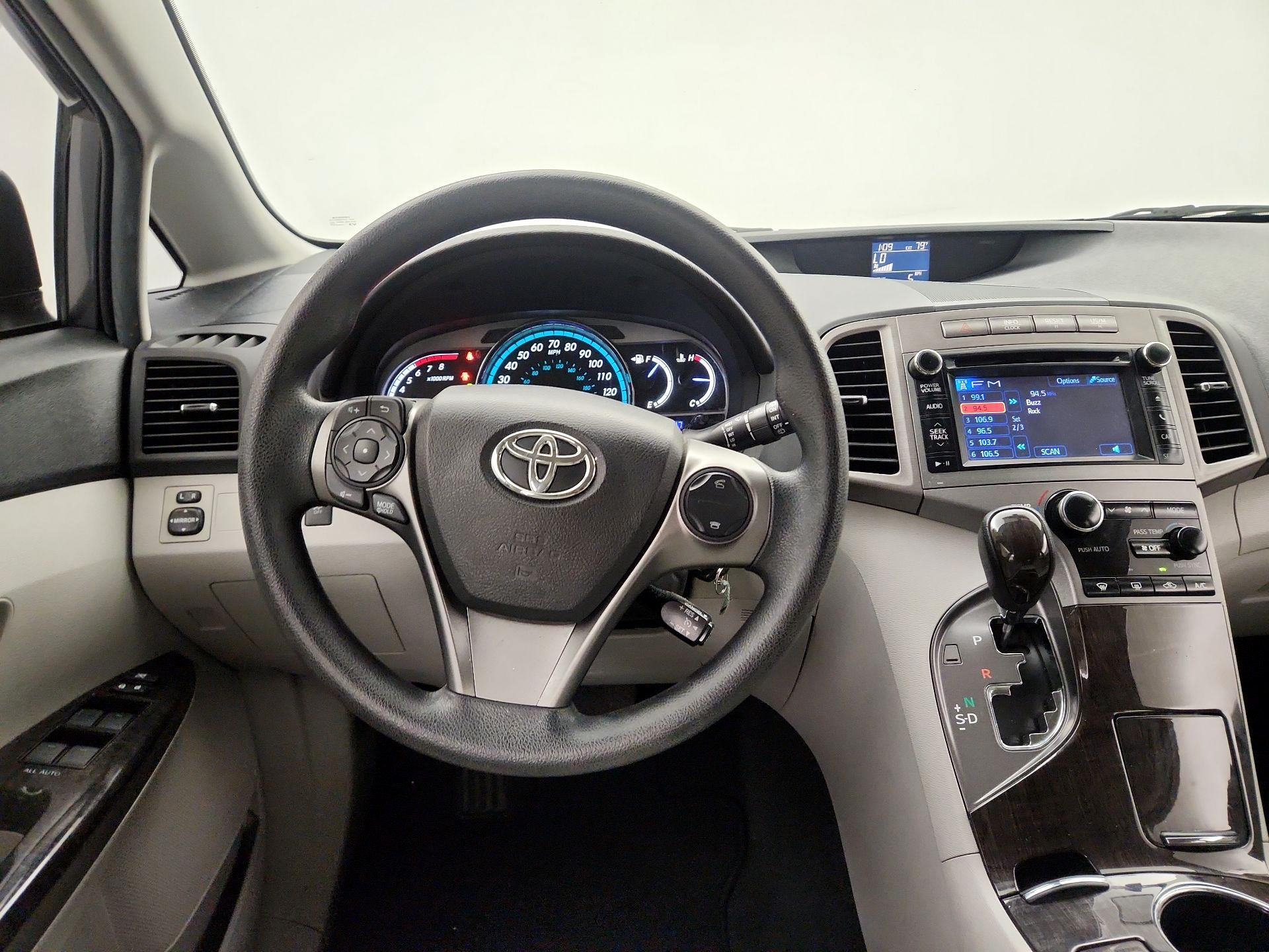Thumbnail: 2014 Toyota Venza - 10