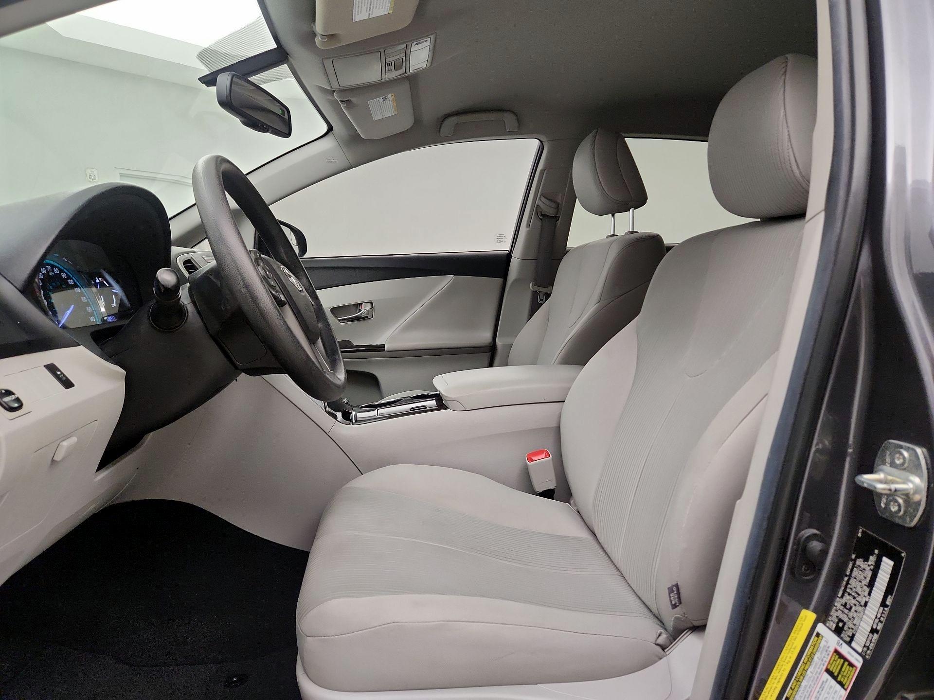 Thumbnail: 2014 Toyota Venza - 11